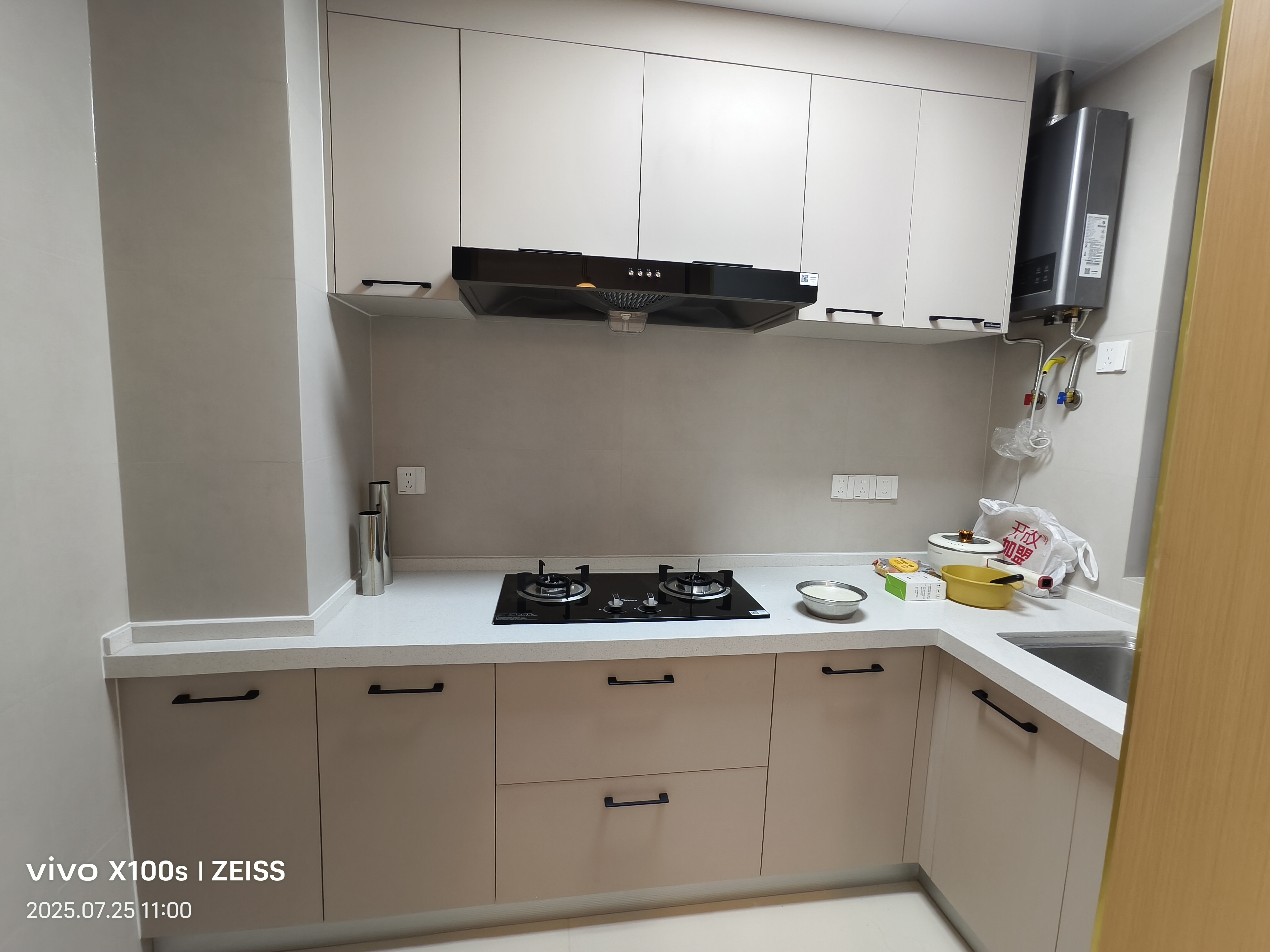 机器人欢乐城  3室2厅2卫   2800.00元/月室内图