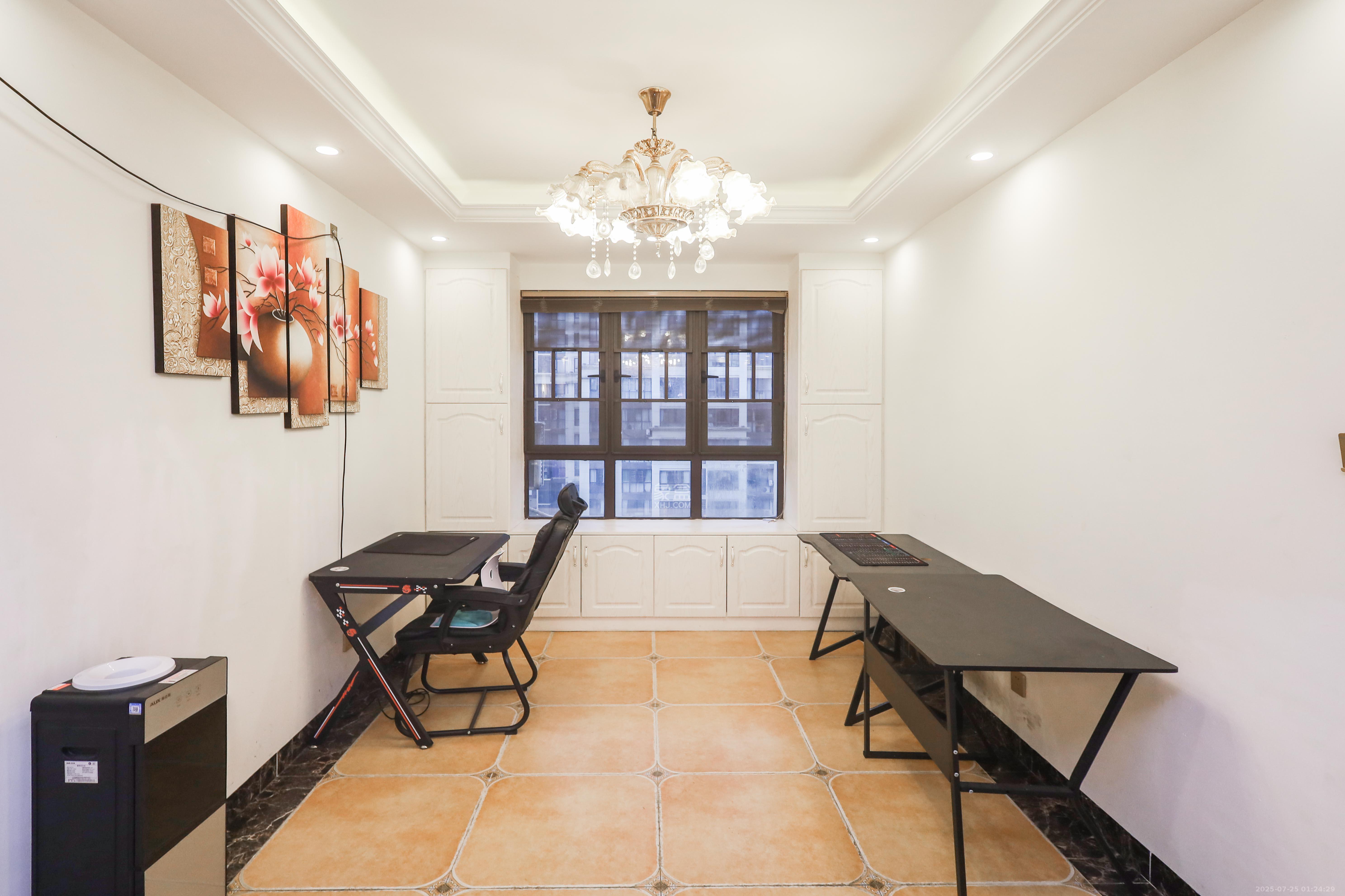 和泓梅溪四季 5室2厅2卫 3900.0元/月 和泓梅溪四季 5室2厅2卫 3900.0元/月室内图