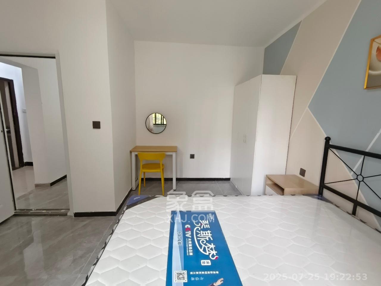 岳华嘉园 2室1厅1卫 1900.0元/月 岳华嘉园 2室1厅1卫 1900.0元/月室内图