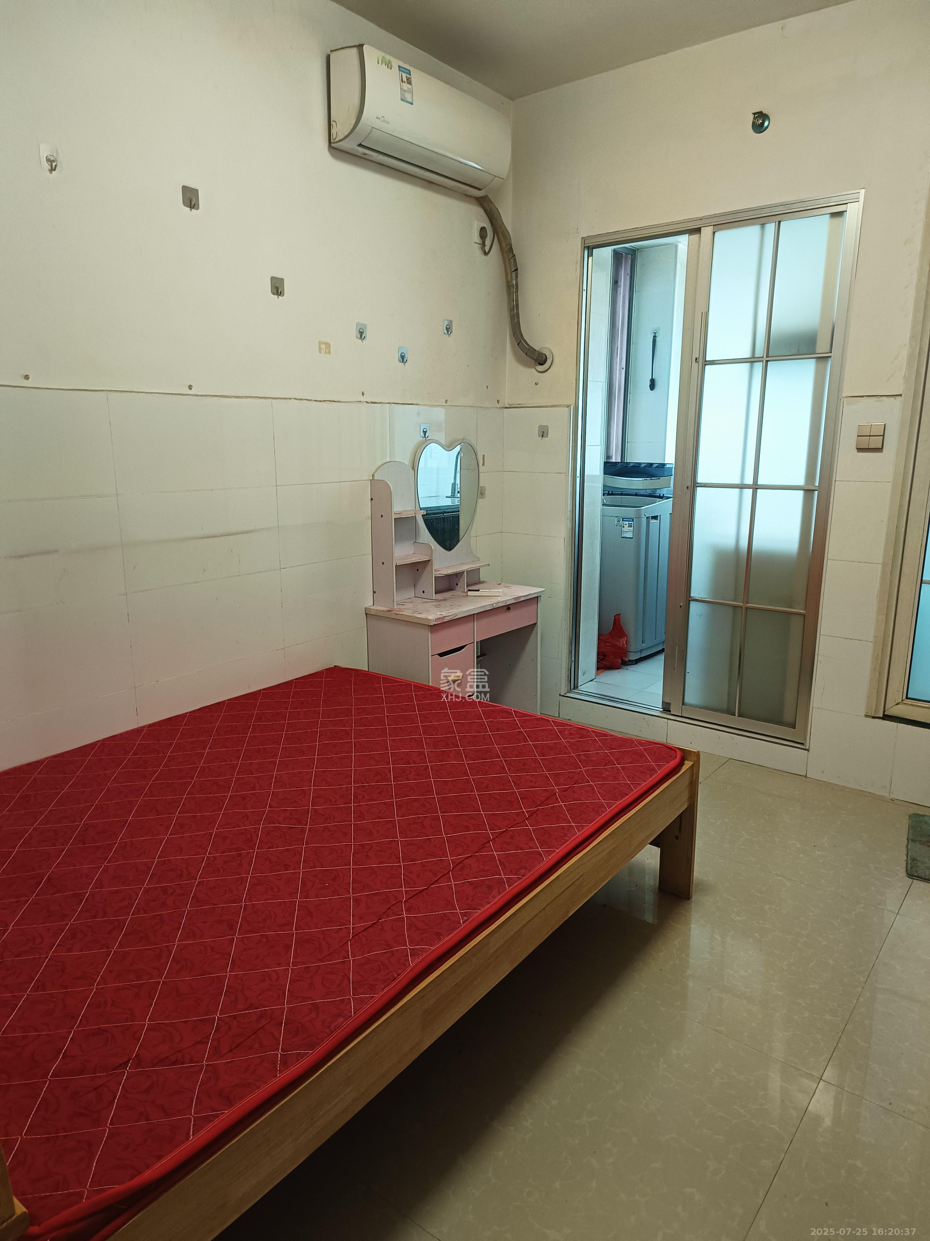 月湖安置小区(马栏山小区) 1室1厅1卫 1200.0元/月 月湖安置小区(马栏山小区) 1室1厅1卫 1200.0元/月室内图