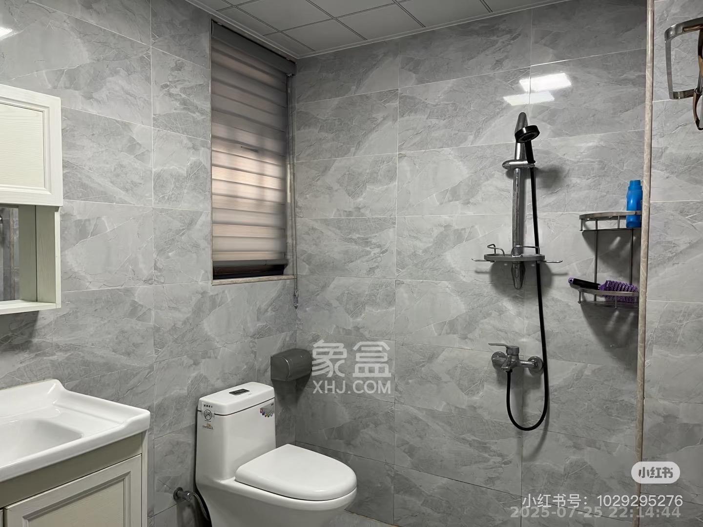 黑金时代广场 3室2厅2卫 2200.0元/月 黑金时代广场 3室2厅2卫 2200.0元/月室内图