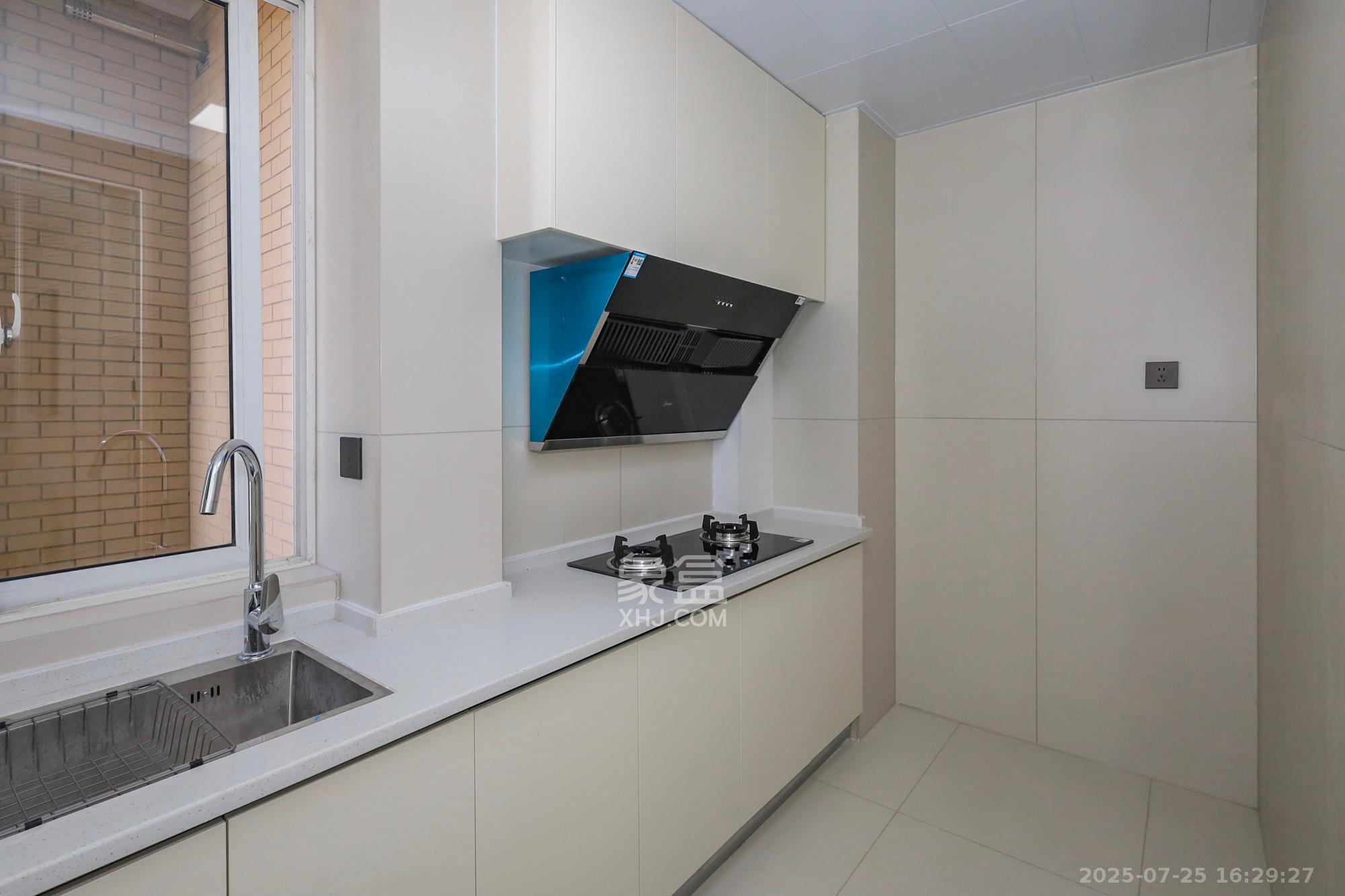 谷山乐园三期  3室2厅1卫    59.8万 谷山乐园三期  3室2厅1卫    59.8万厨房