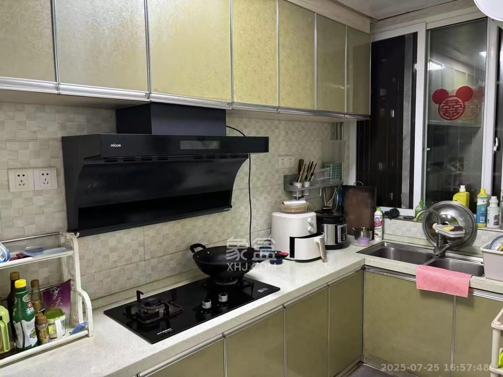 泊林晶城  3室2厅1卫   1600.00元/月室内图
