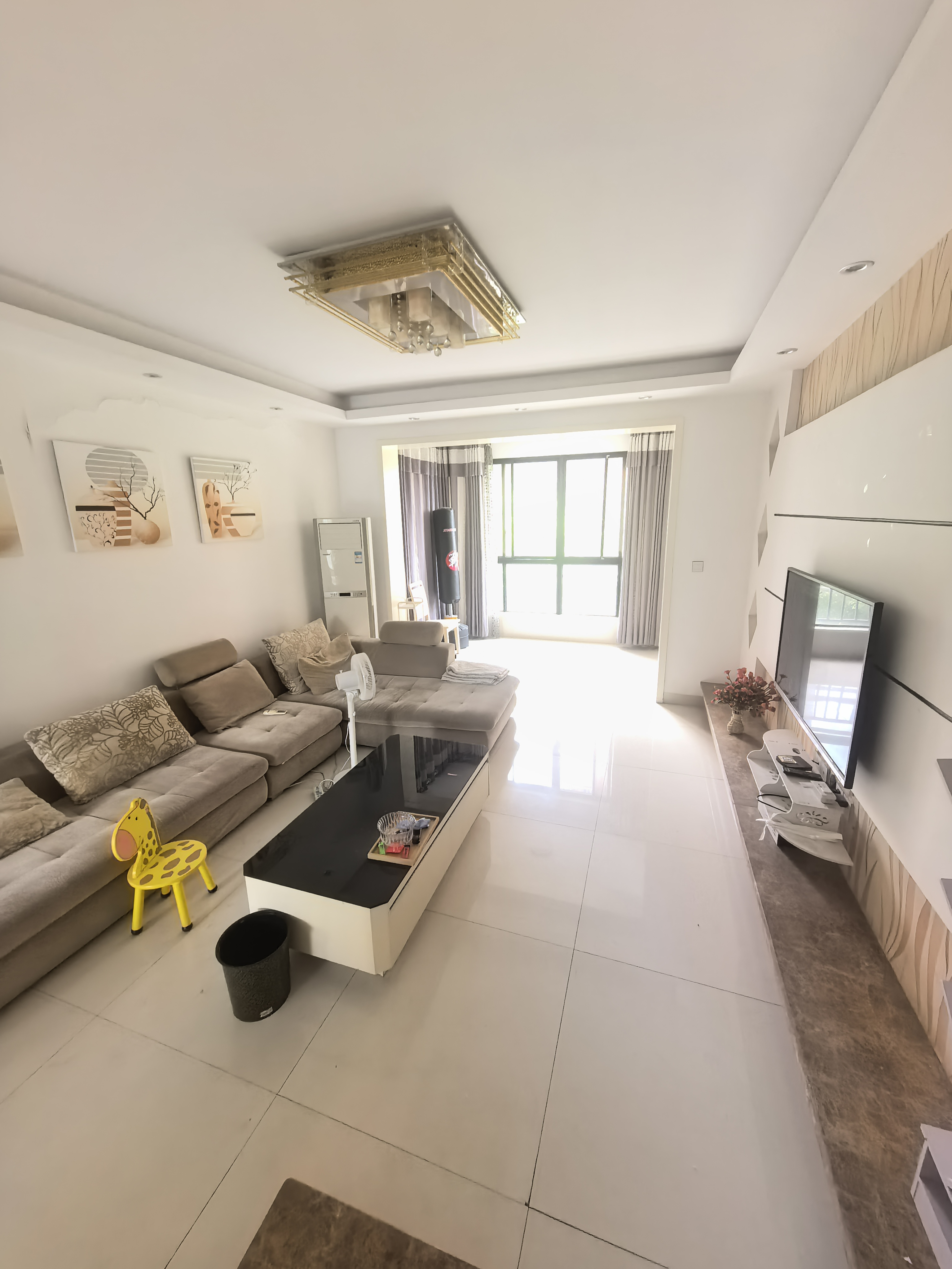 纳帕溪谷 3室2厅2卫 1700.0元/月 纳帕溪谷 3室2厅2卫 1700.0元/月户型图