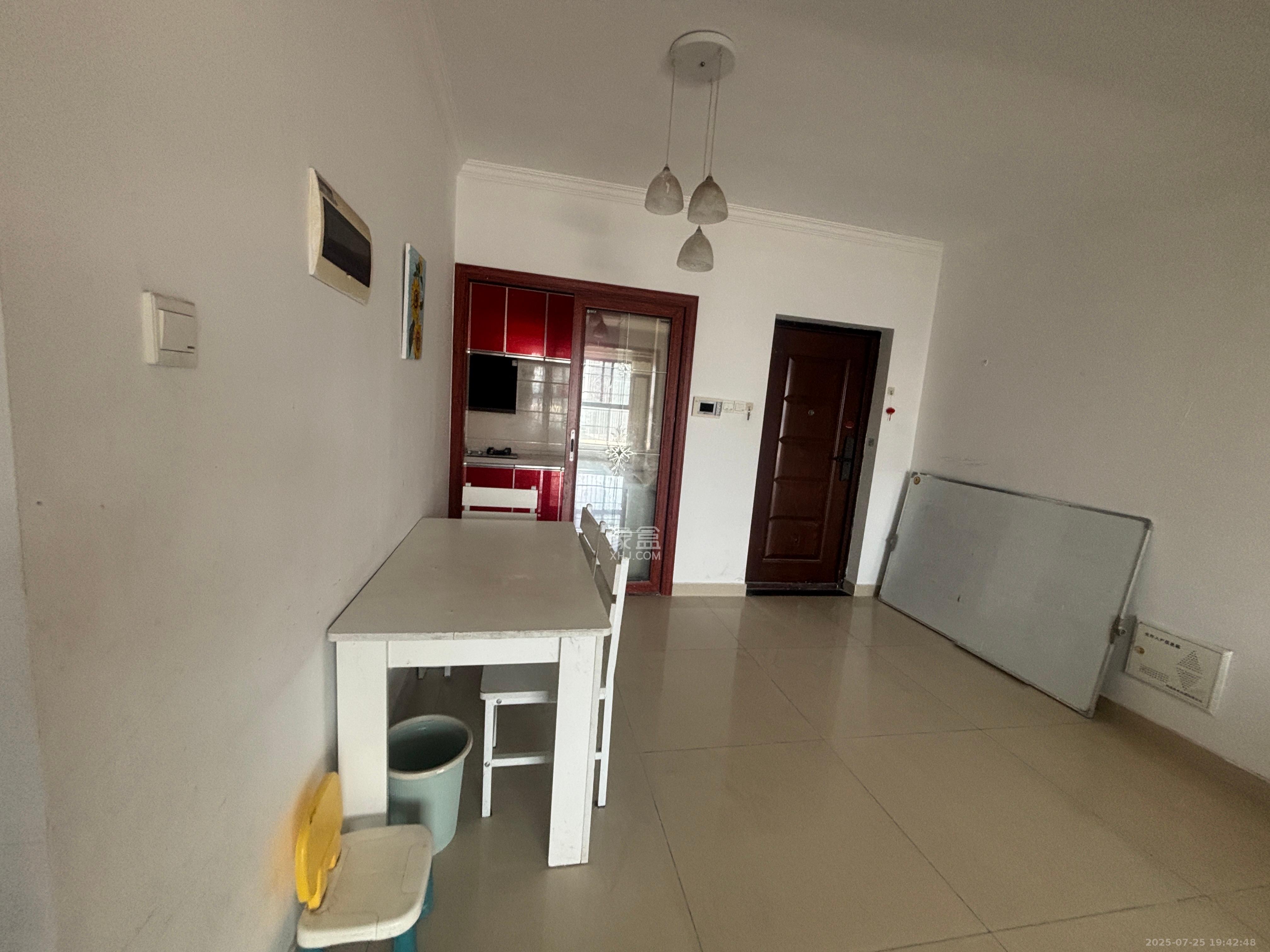 湘楚华庭 2室2厅1卫 2200.0元/月 湘楚华庭 2室2厅1卫 2200.0元/月室内图