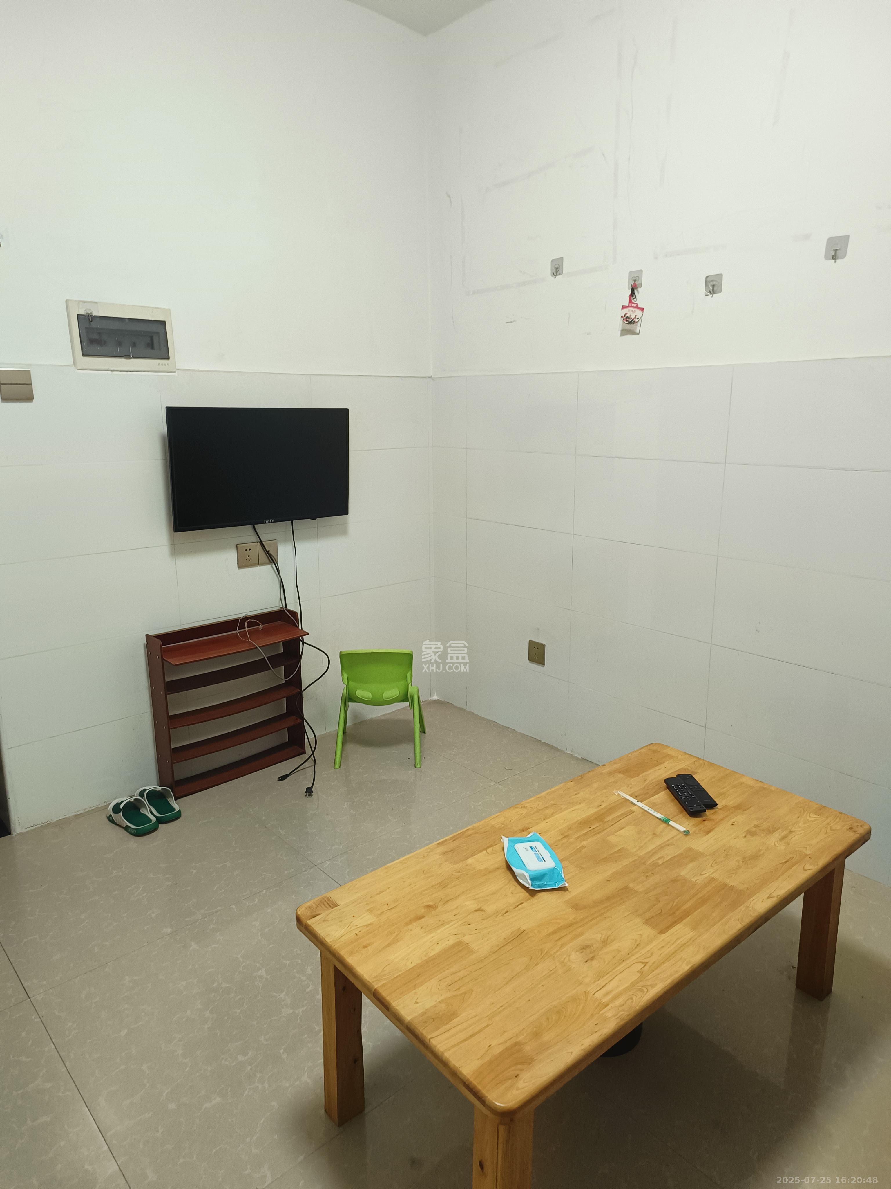 月湖安置小区(马栏山小区) 1室1厅1卫 1200.0元/月 月湖安置小区(马栏山小区) 1室1厅1卫 1200.0元/月室内图