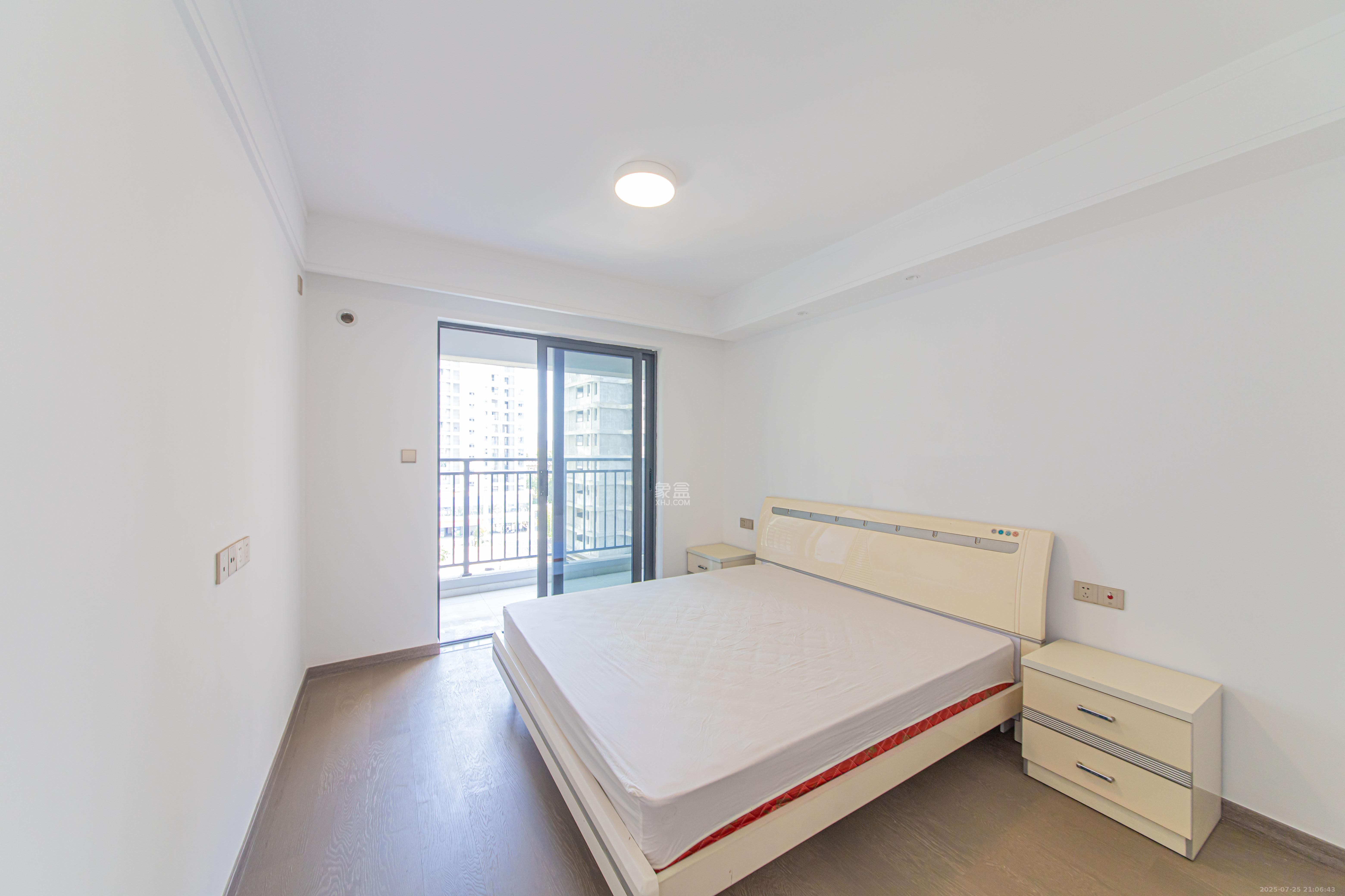 江悦和鸣 3室2厅2卫 209.80万 江悦和鸣 3室2厅2卫 209.80万卧室