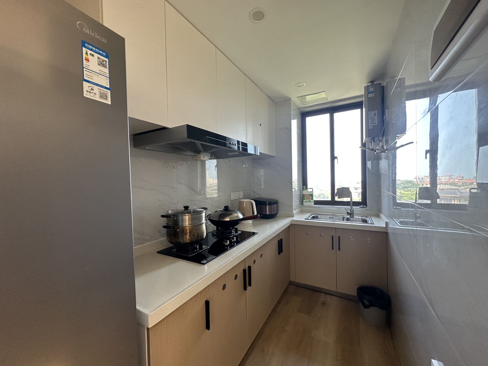 耀江西岸公馆 3室2厅1卫 3600.0元/月 耀江西岸公馆 3室2厅1卫 3600.0元/月室内图