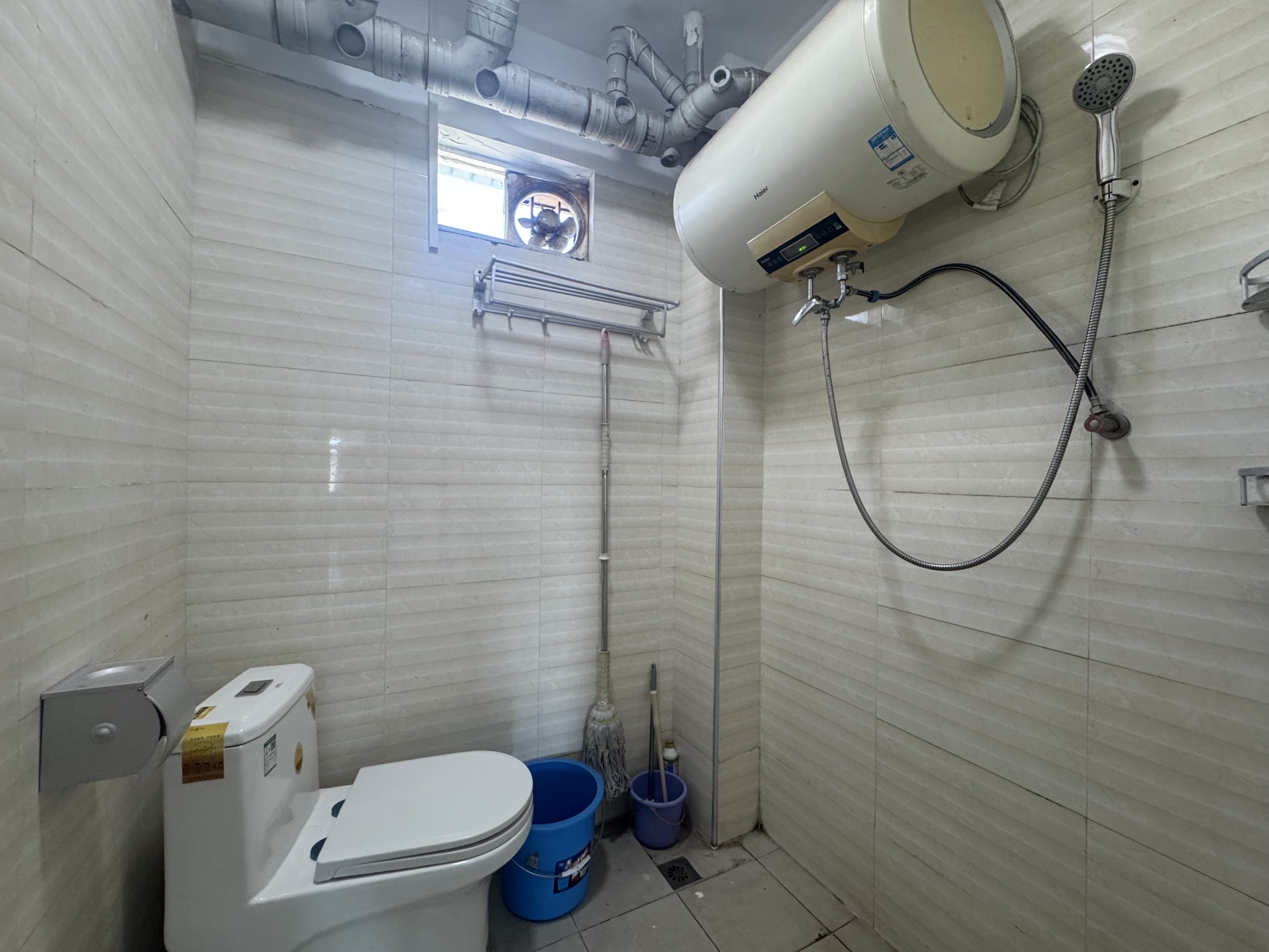 鹏达公寓 3室2厅2卫 1800.0元/月 鹏达公寓 3室2厅2卫 1800.0元/月室内图