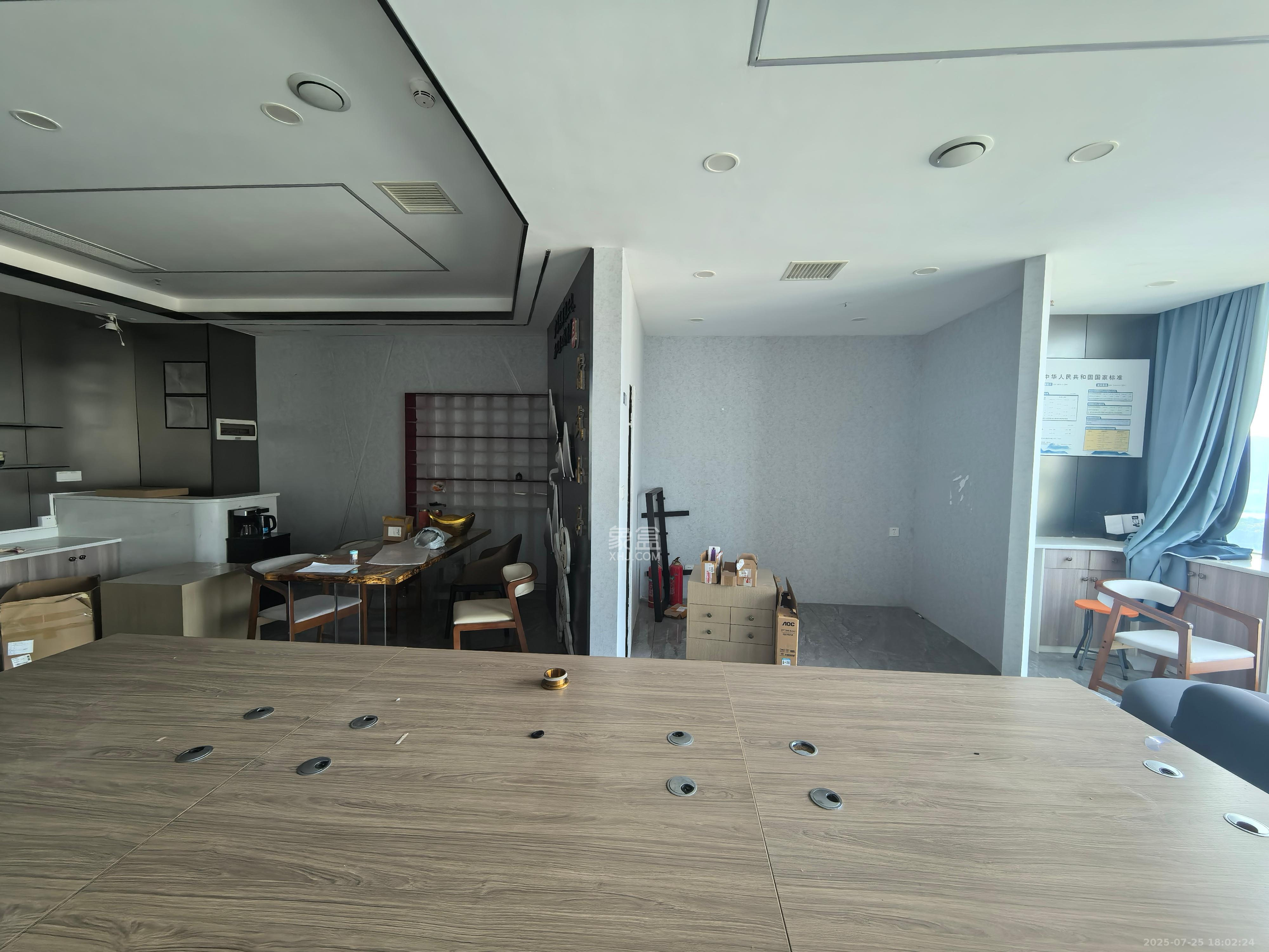 汇景发展环球中心   86.0㎡      5000.0元/月室内图