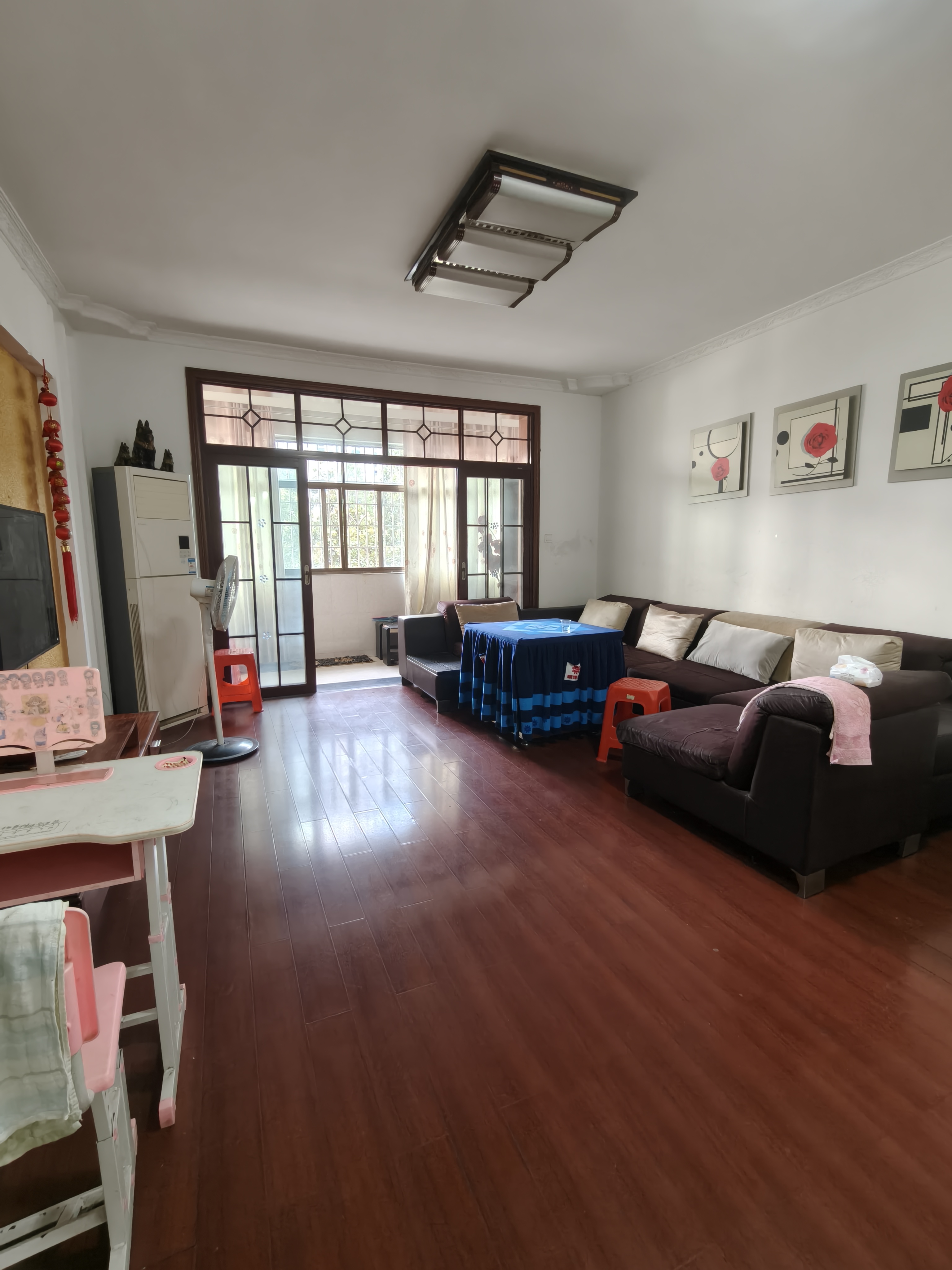 八一橡胶厂(长青中街) 1室0厅0卫 1300.0元/月 八一橡胶厂(长青中街) 1室0厅0卫 1300.0元/月室内图