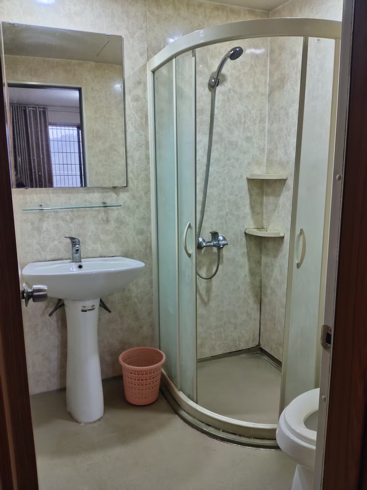 蓝色港湾  2室1厅1卫    1300.0元/月 蓝色港湾  2室1厅1卫    1300.0元/月室内图