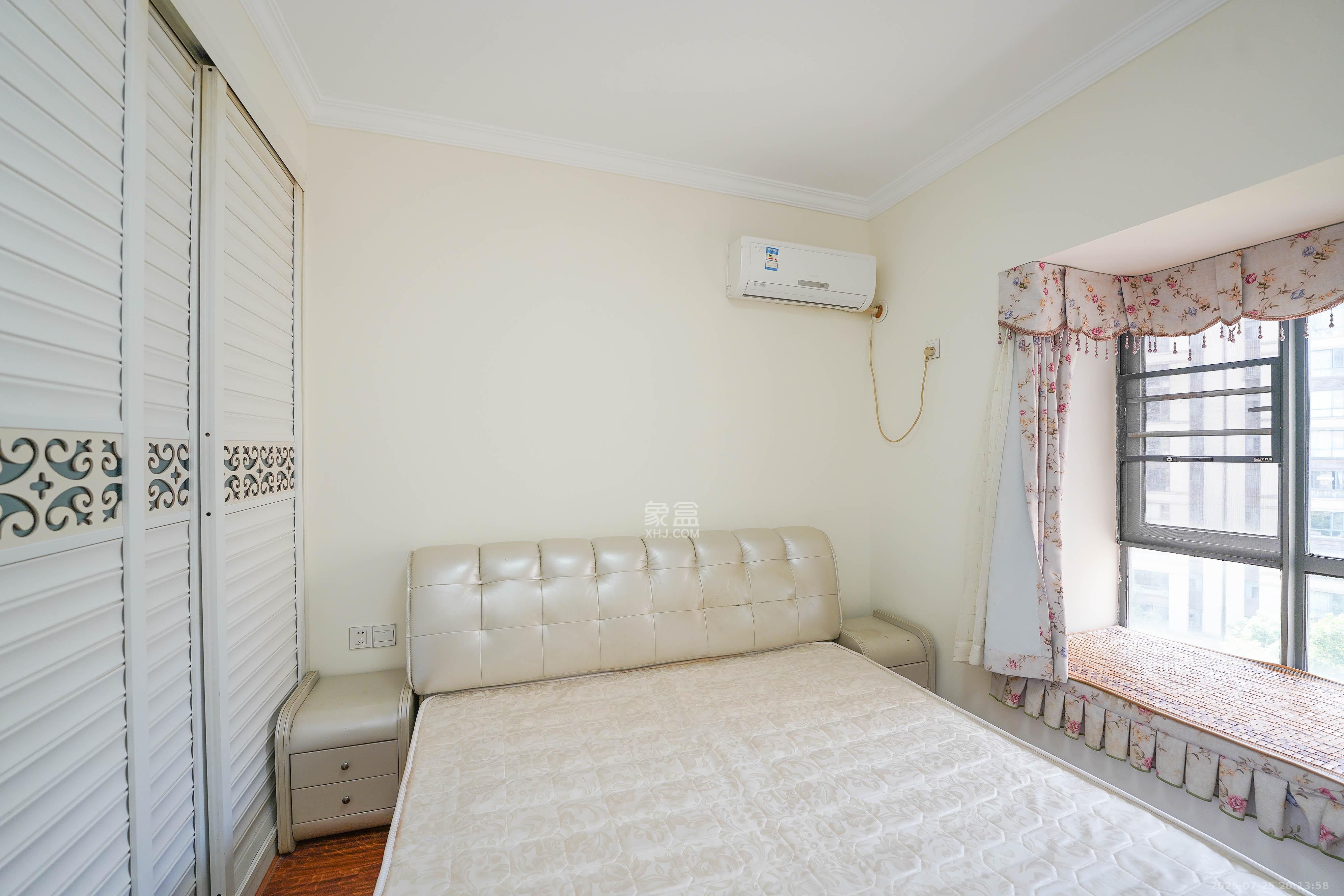 五矿紫湖香醍  3室2厅1卫    65.0万 五矿紫湖香醍  3室2厅1卫    65.0万卧室