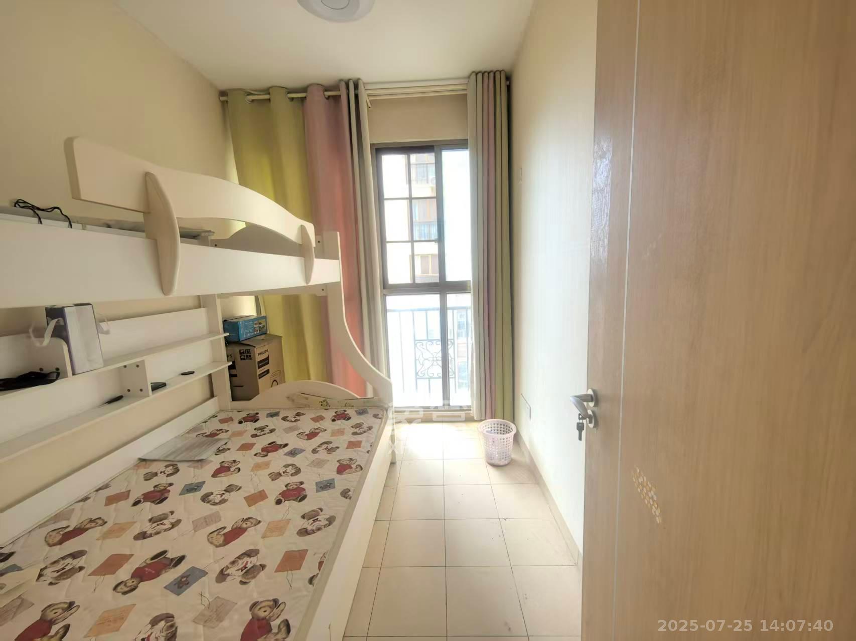 江山帝景哈佛  3室2厅1卫    2000.0元/月室内图