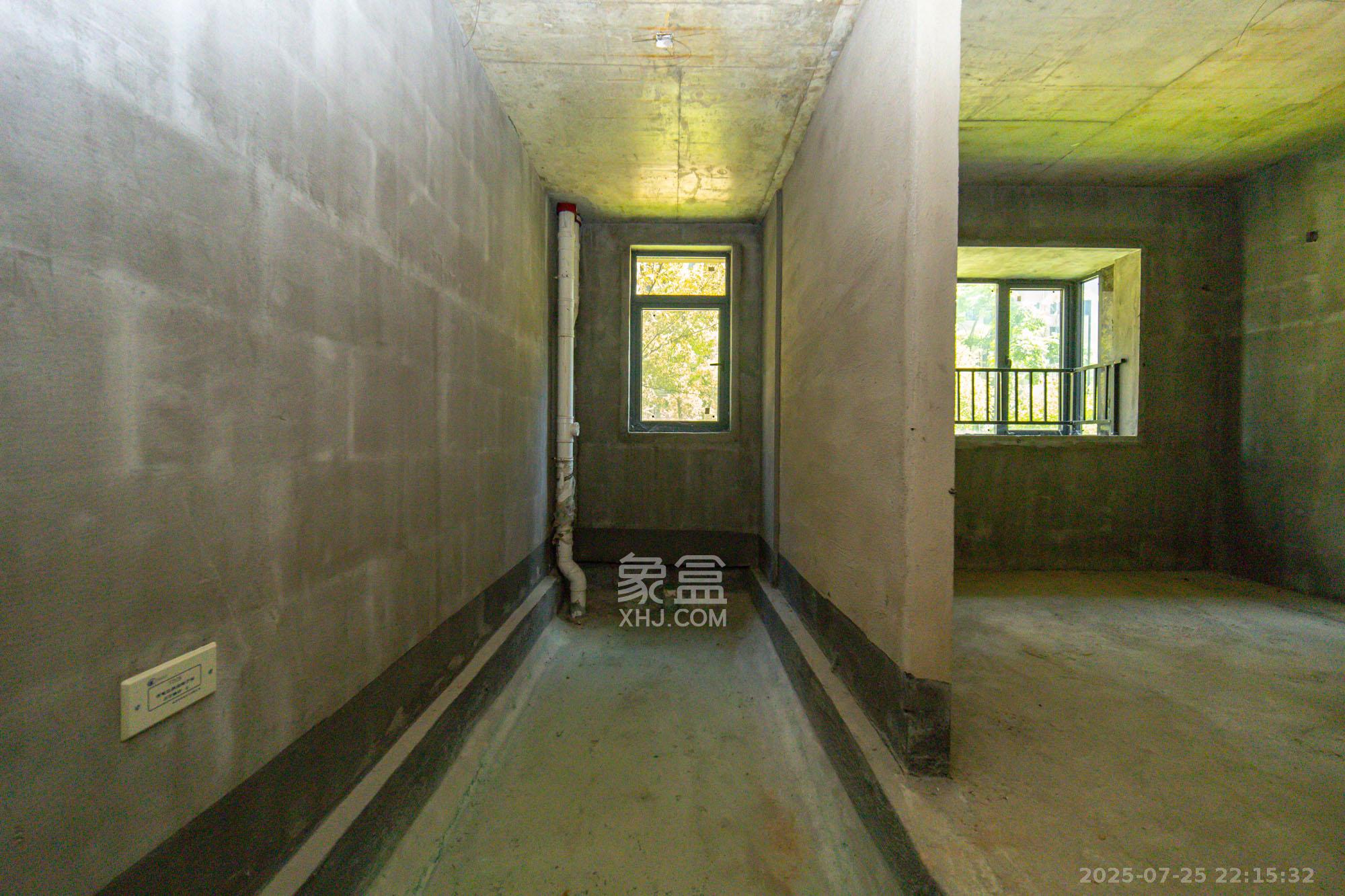 永宏万家里  4室2厅1卫    93.0万卫生间