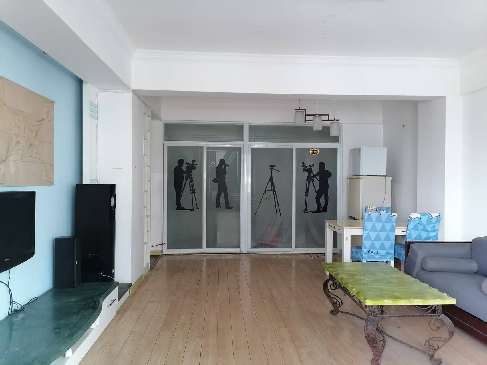 华贸大厦(华贸花苑) 2室2厅1卫 2100.0元/月 华贸大厦(华贸花苑) 2室2厅1卫 2100.0元/月室内图