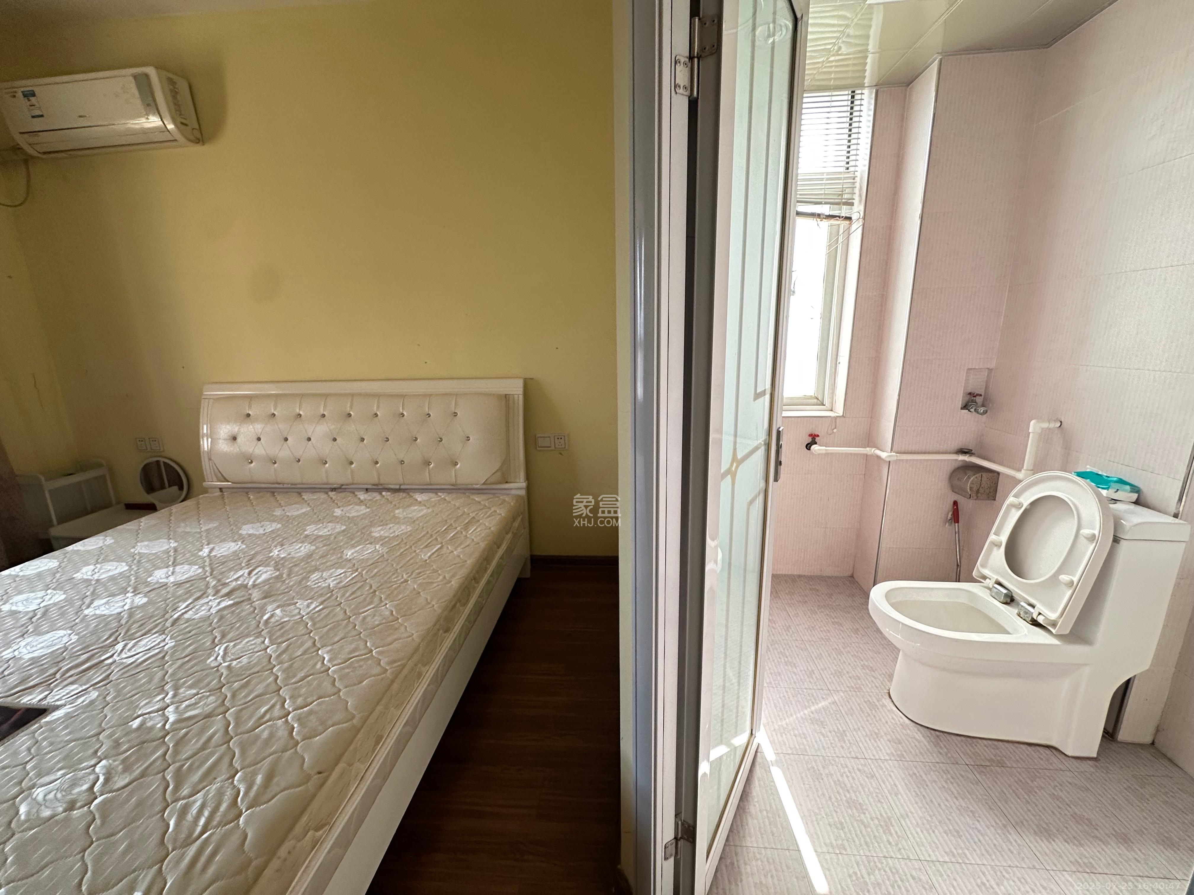 鄱阳小区 3室2厅2卫 1900.0元/月 鄱阳小区 3室2厅2卫 1900.0元/月室内图