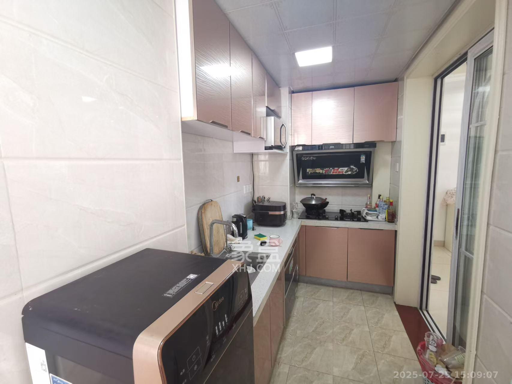 天麓尚层 2室2厅1卫 2200.0元/月 天麓尚层 2室2厅1卫 2200.0元/月室内图