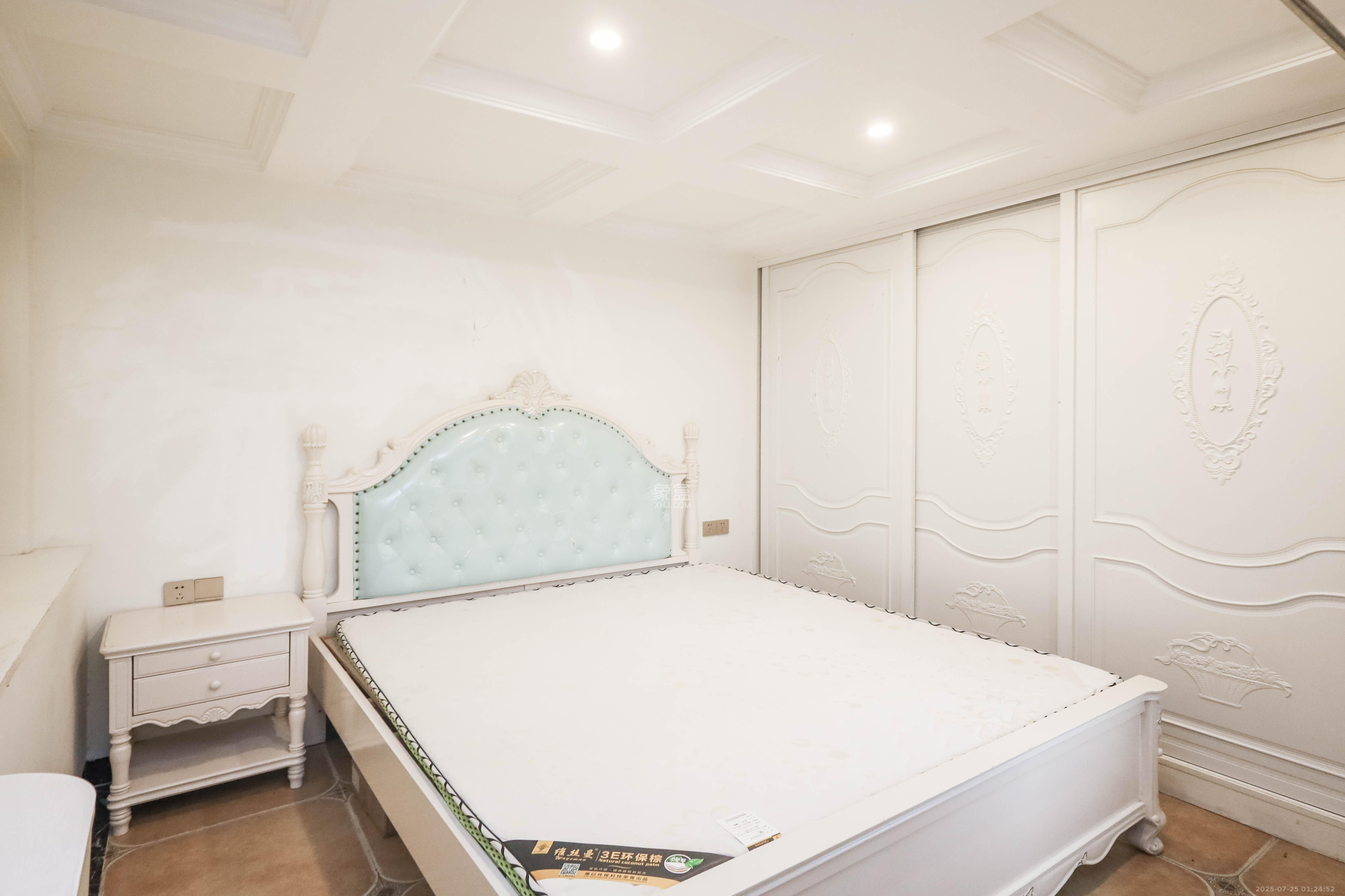 和泓梅溪四季  5室2厅2卫    3900.0元/月室内图