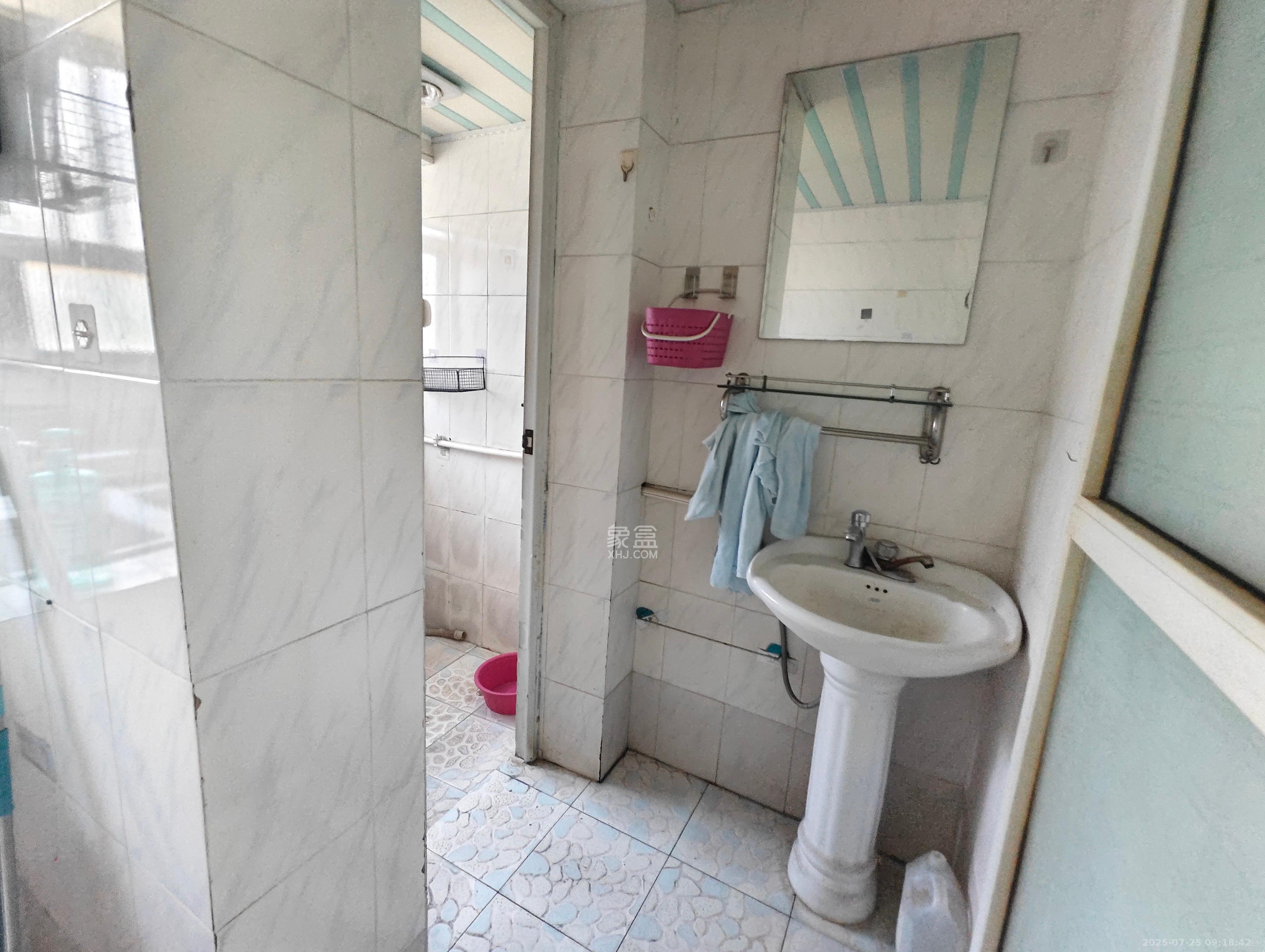 府后路小区  2室1厅1卫   1500.00元/月室内图