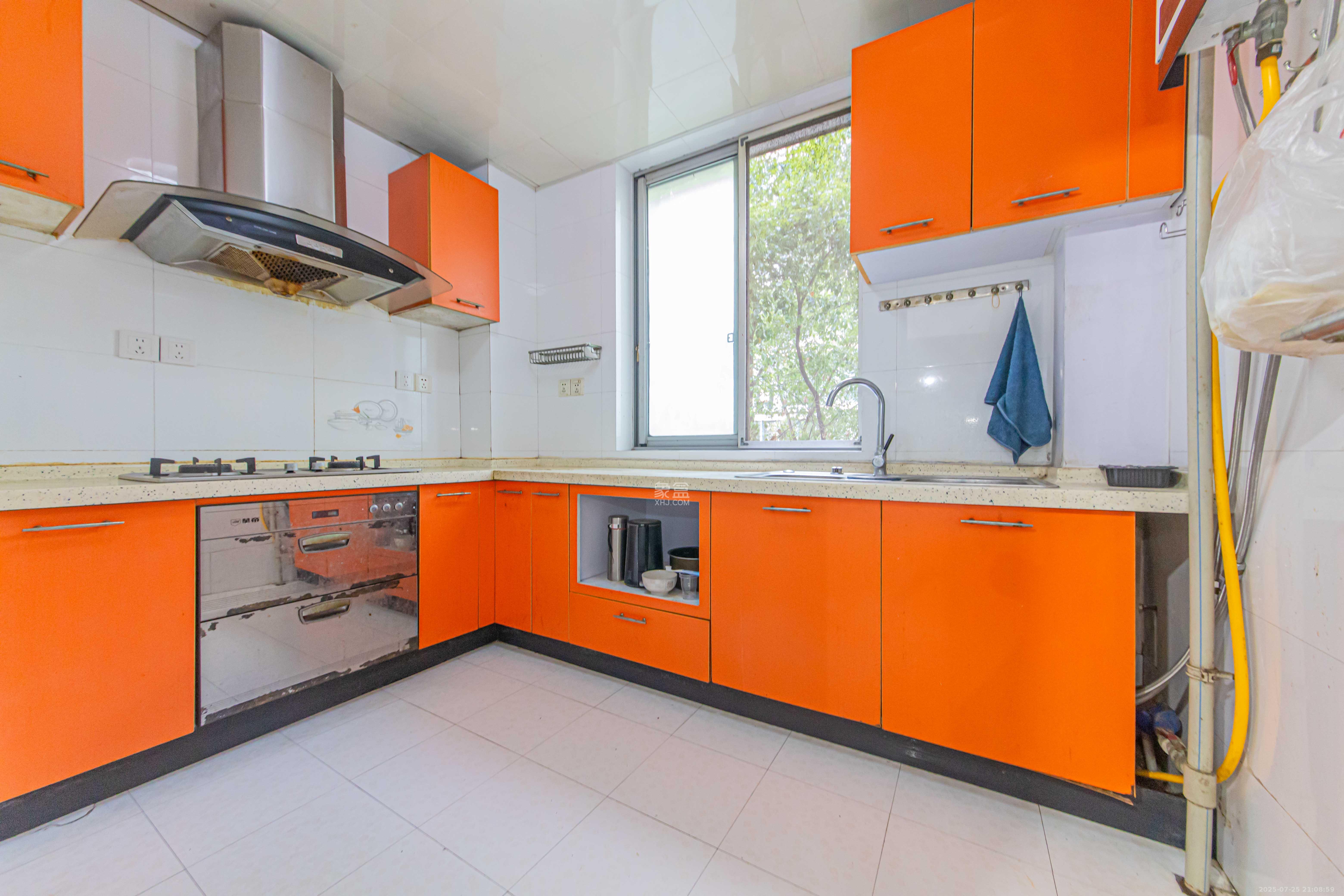 富景园  3室2厅2卫    96.0万厨房