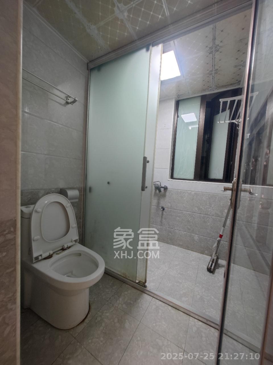 华润凤凰城三期 3室2厅1卫 2300.0元/月 华润凤凰城三期 3室2厅1卫 2300.0元/月室内图