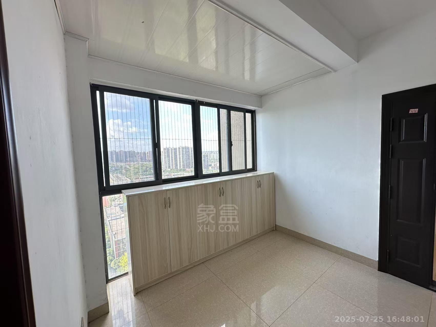 武广国际学苑  3室1厅2卫    2300.0元/月 武广国际学苑  3室1厅2卫    2300.0元/月室内图