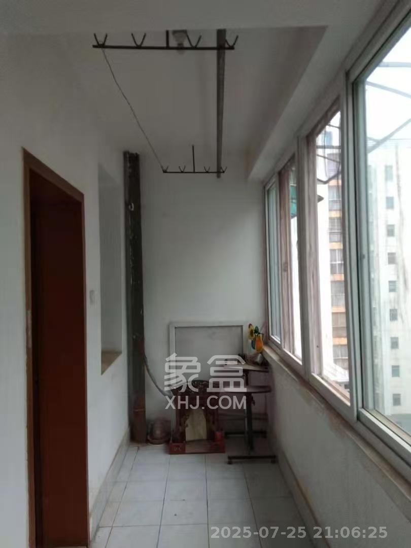 天韵家园 3室2厅1卫 1600.0元/月 天韵家园 3室2厅1卫 1600.0元/月室内图