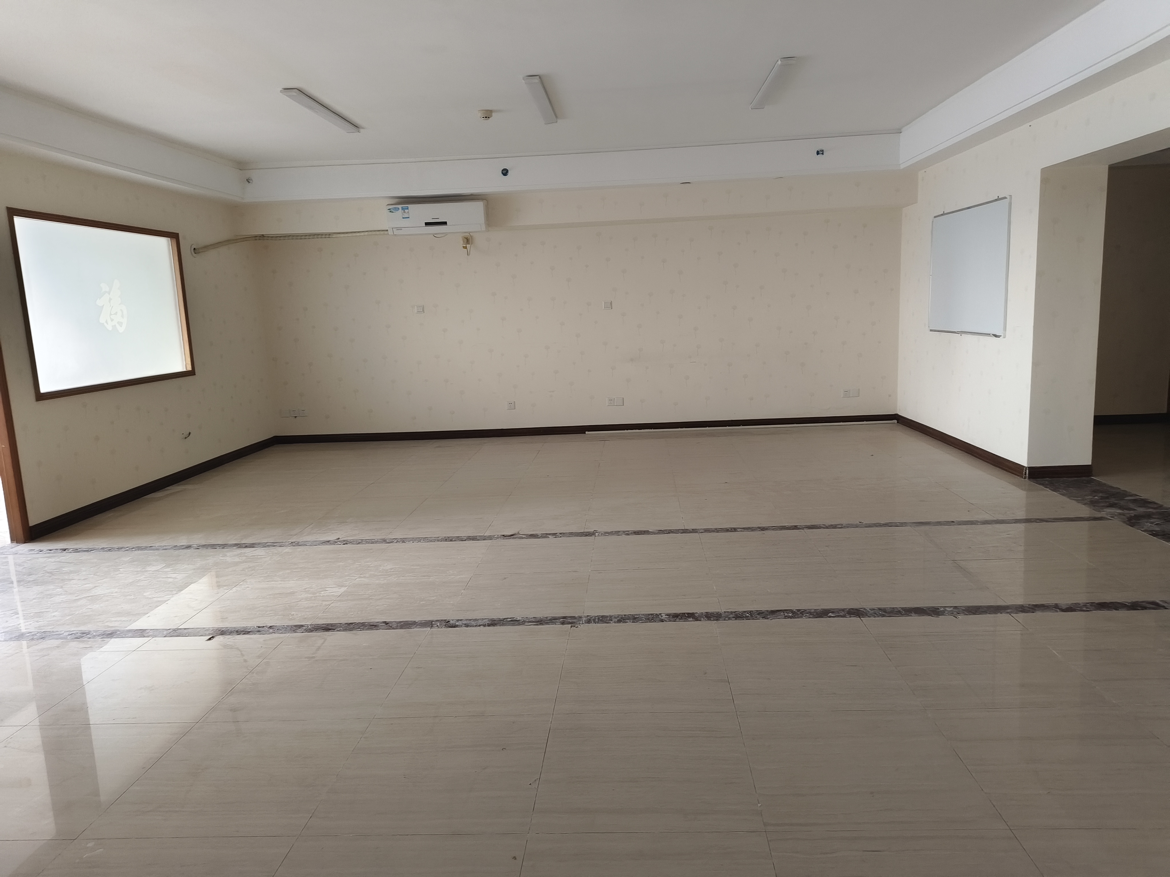 望海国际广场 1室1厅1卫 5000.0元/月 望海国际广场 1室1厅1卫 5000.0元/月室内图