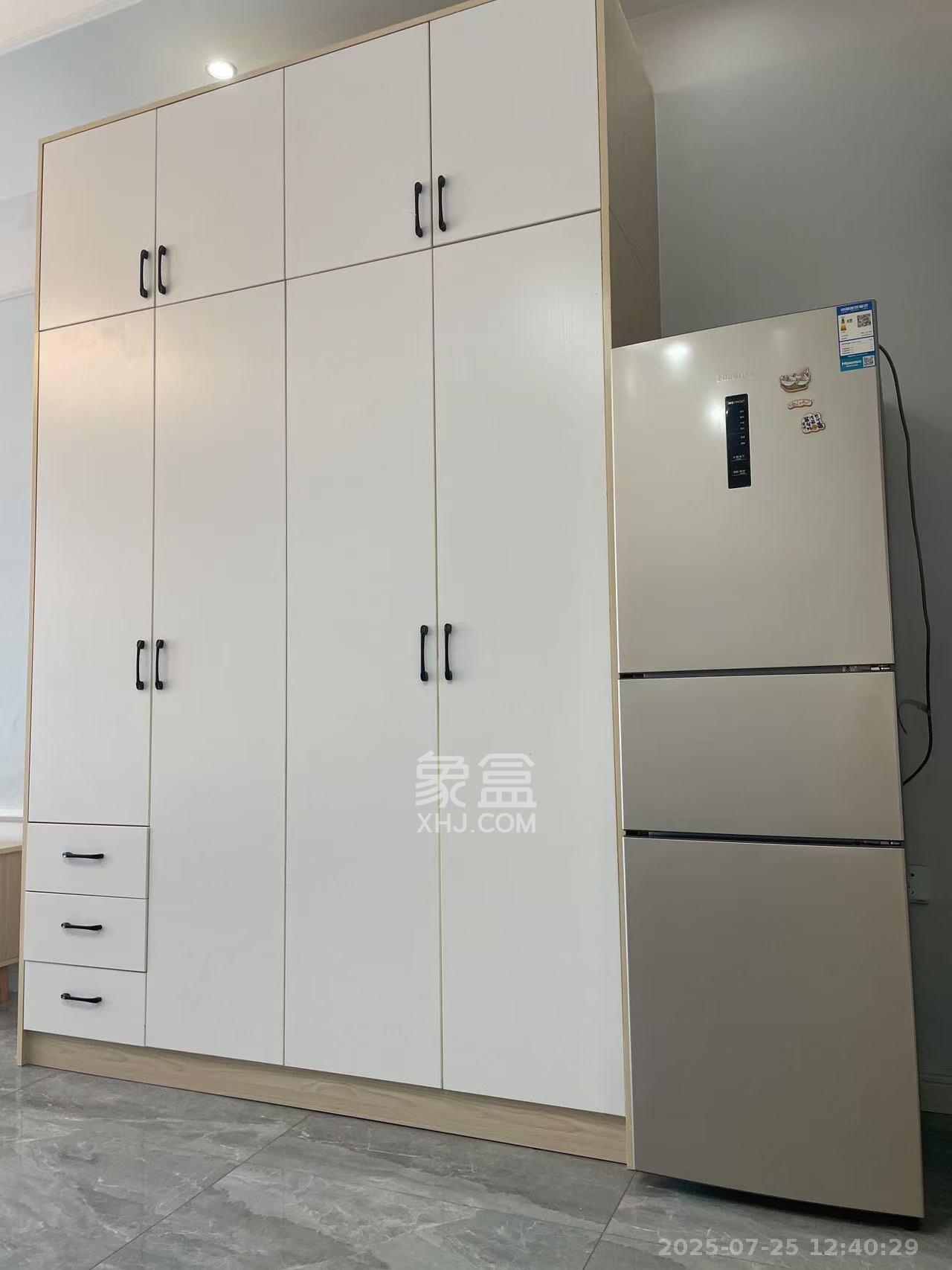 奥克斯滨仕花园(奥克斯洋湖广场/奥克斯中心) 1室1厅1卫 1900.0元/月 奥克斯滨仕花园(奥克斯洋湖广场/奥克斯中心) 1室1厅1卫 1900.0元/月室内图