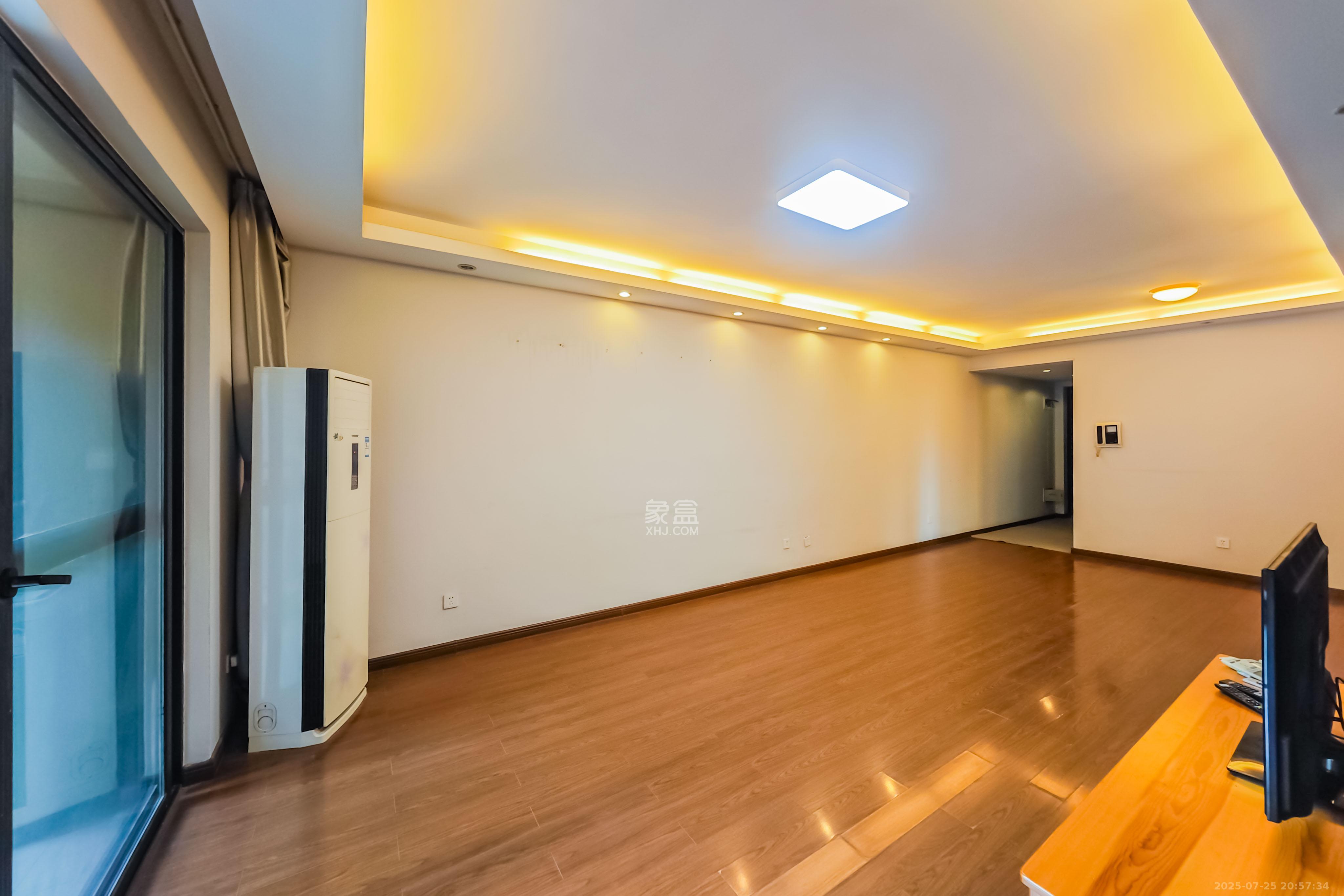 万科金域华府二期  3室2厅1卫    89.8万 万科金域华府二期  3室2厅1卫    89.8万客厅