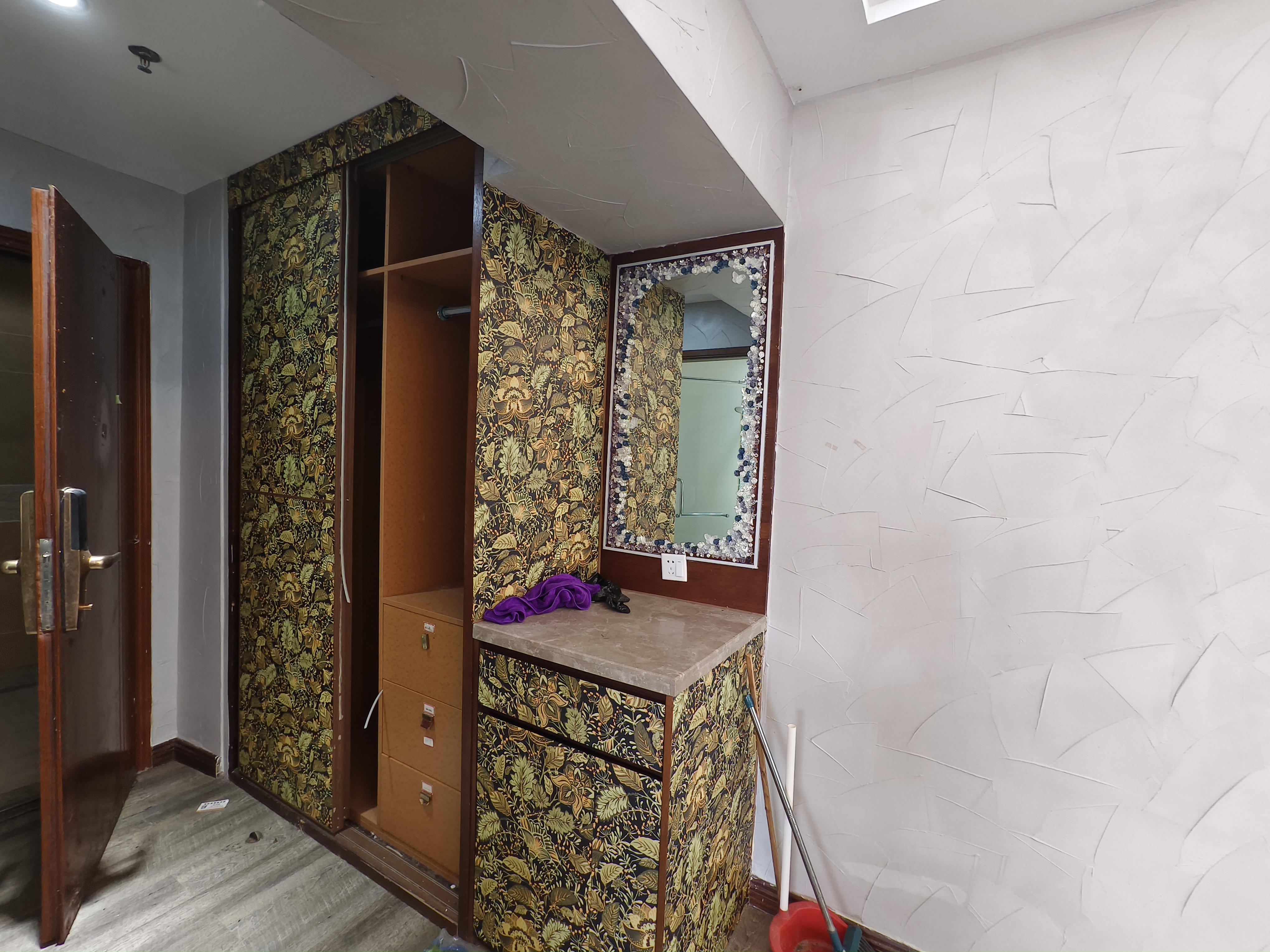 望海国际广场 1室1厅2卫 3200.0元/月 望海国际广场 1室1厅2卫 3200.0元/月室内图