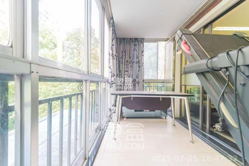 幸福里(幸福里一期) 5室2厅2卫 4280.0元/月 幸福里(幸福里一期) 5室2厅2卫 4280.0元/月室内图