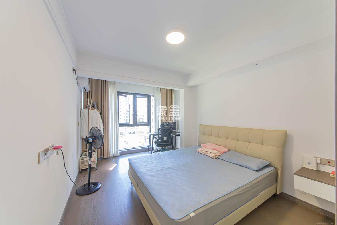 江悦和鸣  3室2厅2卫    195.0万 江悦和鸣  3室2厅2卫    195.0万卧室