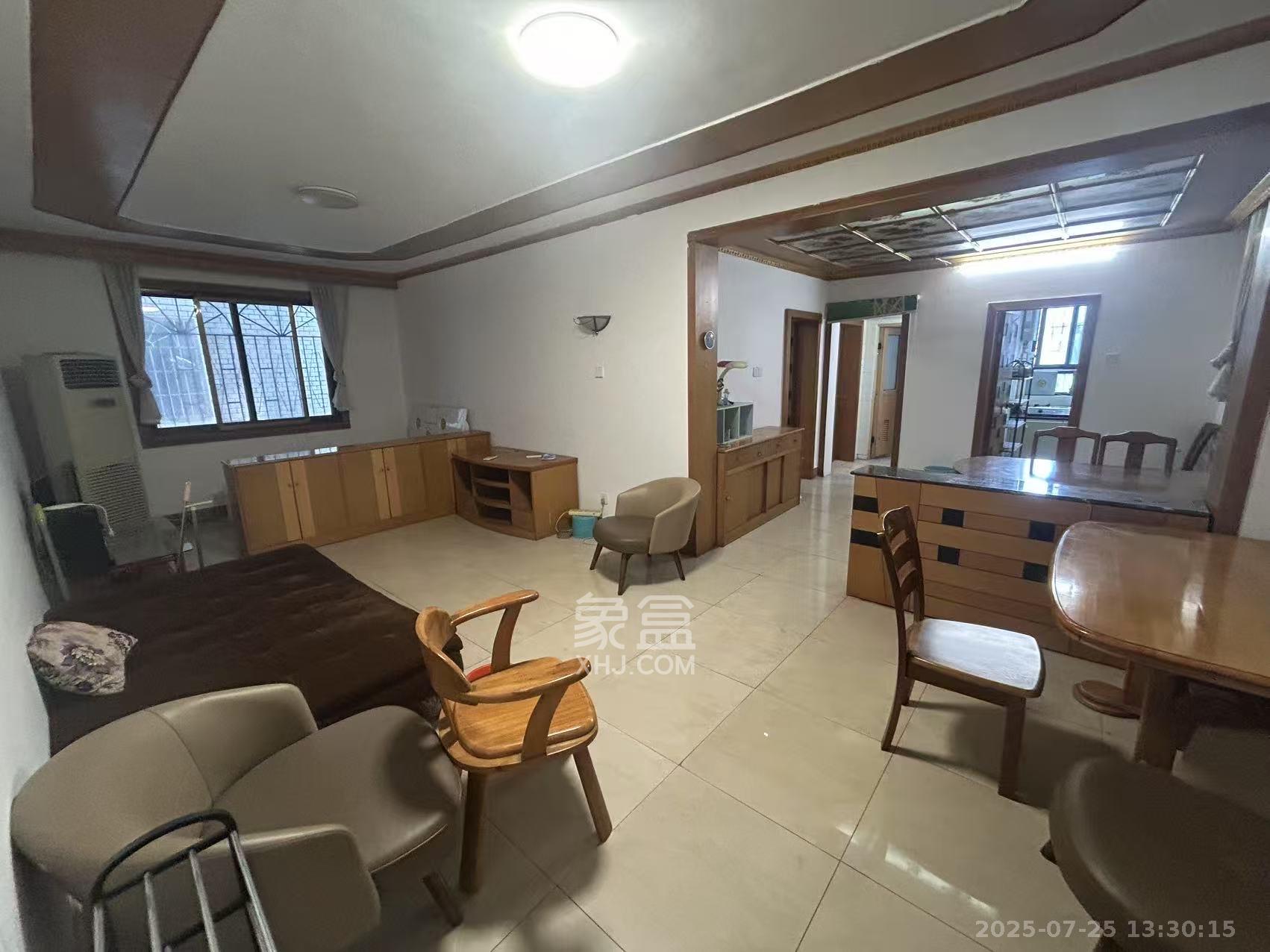 紫薇公寓  2室1厅1卫    1900.0元/月 紫薇公寓  2室1厅1卫    1900.0元/月