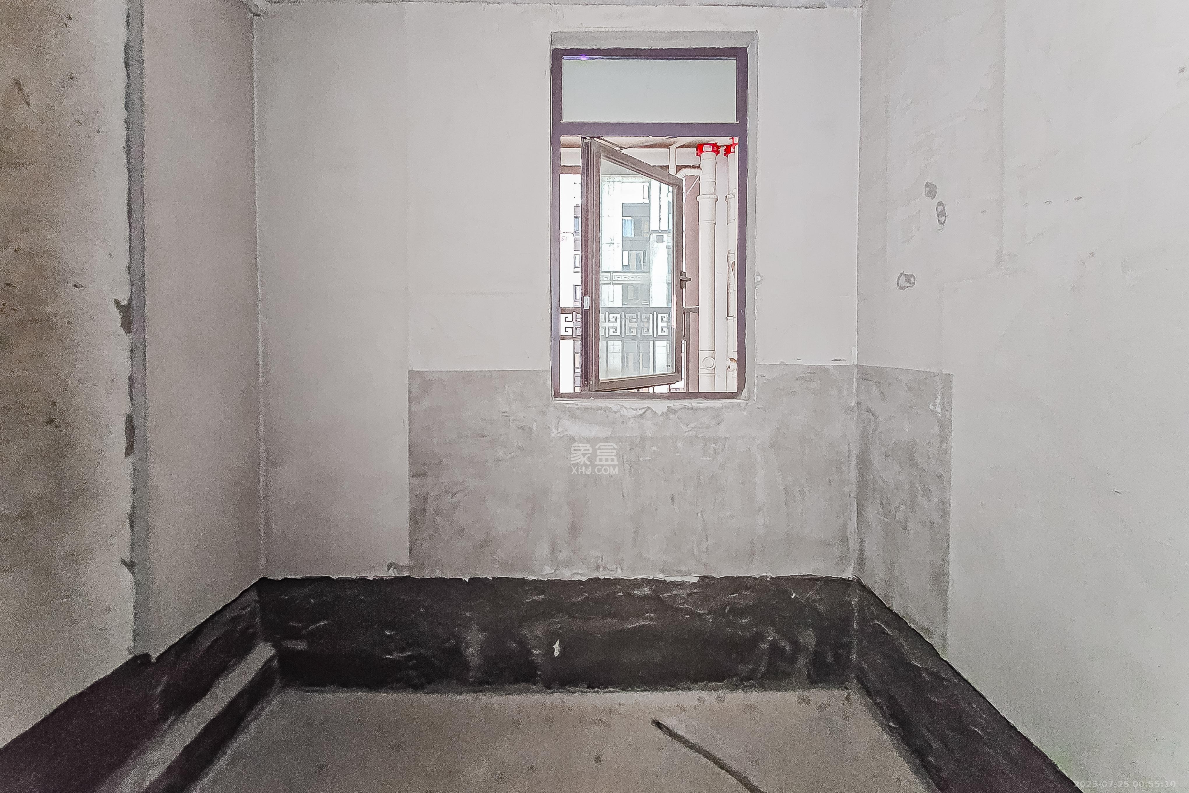 建发央玺（建发泱玺雅苑）  4室2厅2卫   358.00万卫生间