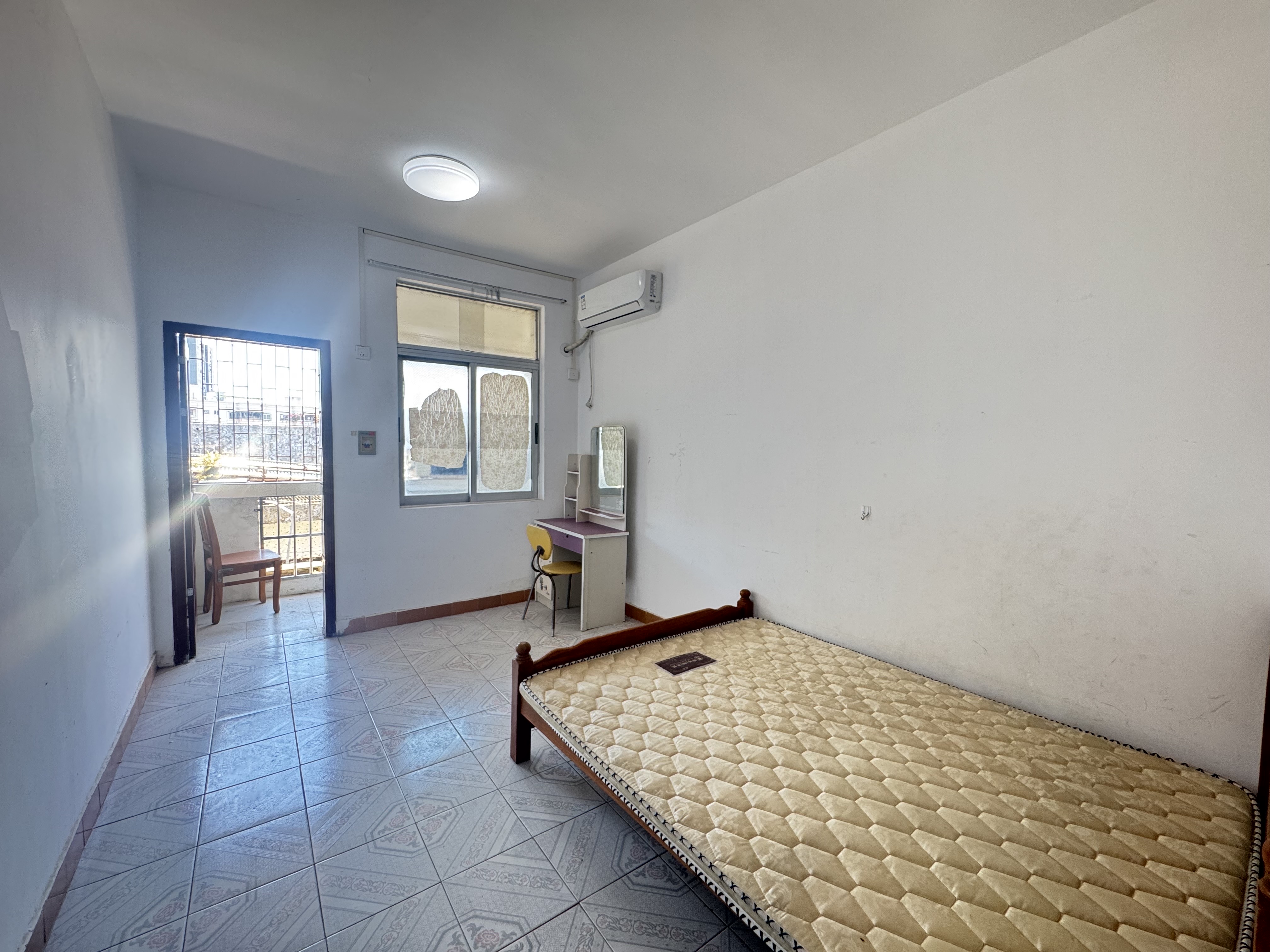 鹏达公寓 3室2厅2卫 1800.0元/月 鹏达公寓 3室2厅2卫 1800.0元/月室内图