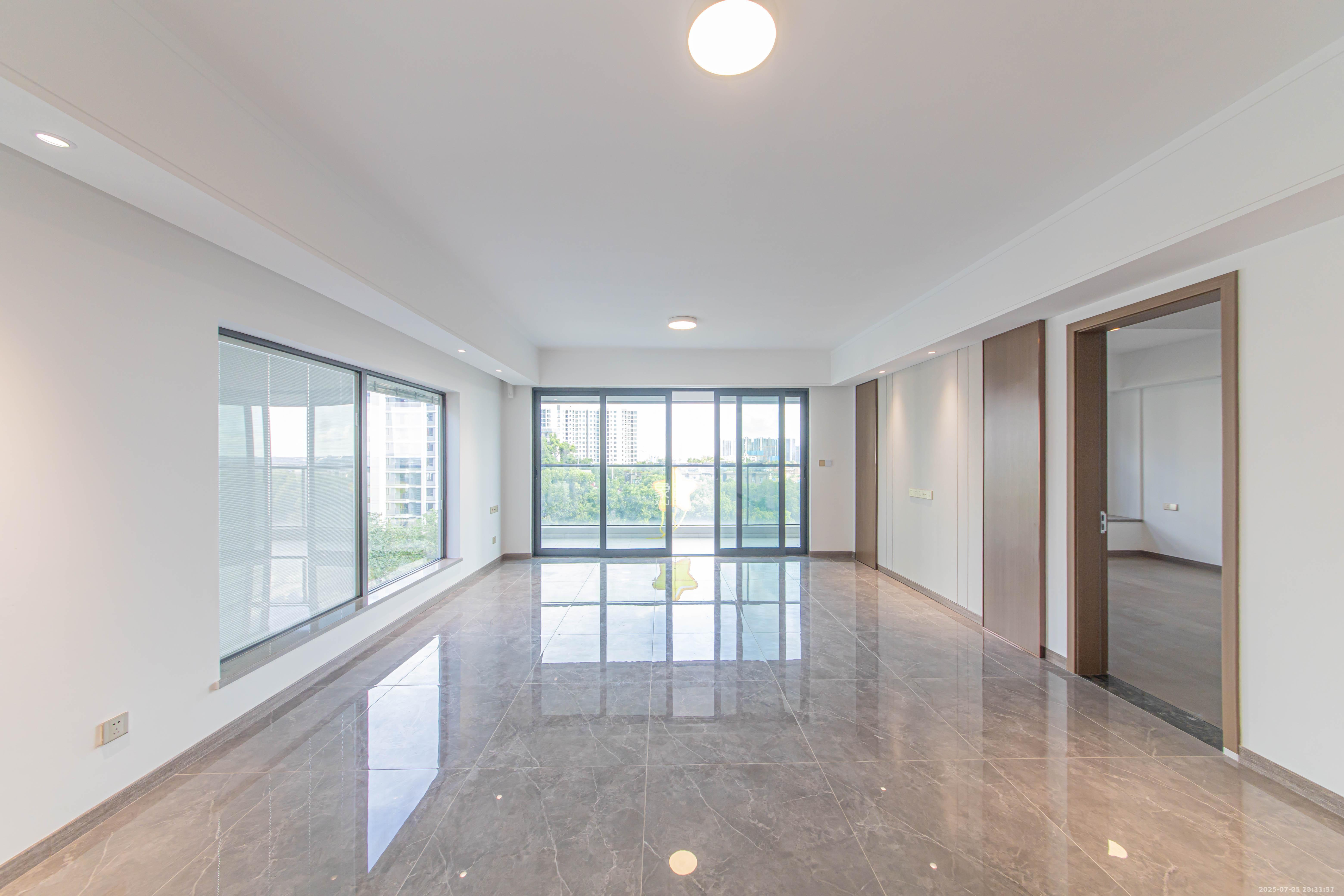 江悦和鸣  4室2厅2卫    6800.0元/月 江悦和鸣  4室2厅2卫    6800.0元/月室内图1