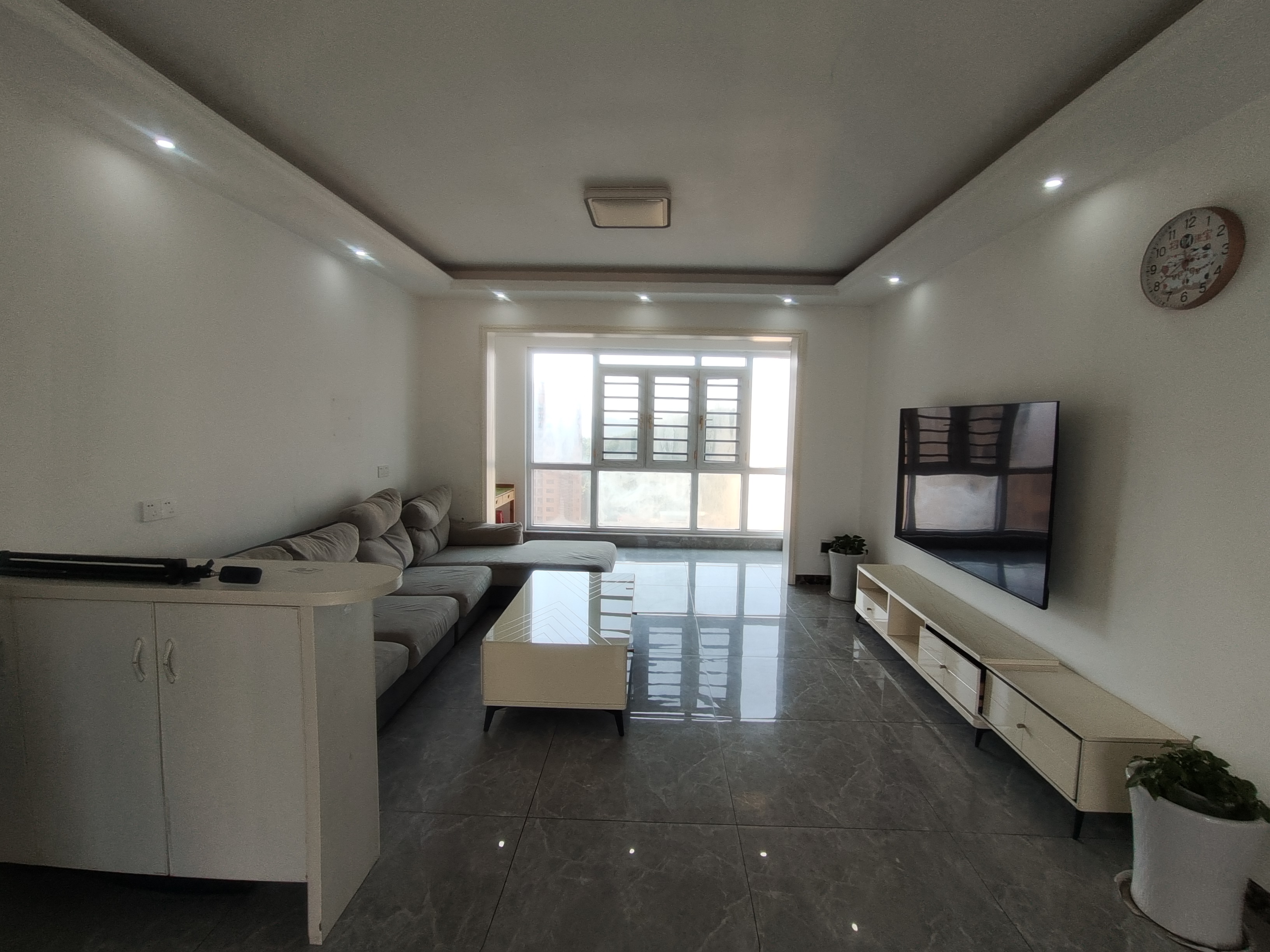 百弘学府城 1室0厅0卫 1600.0元/月 百弘学府城 1室0厅0卫 1600.0元/月室内图