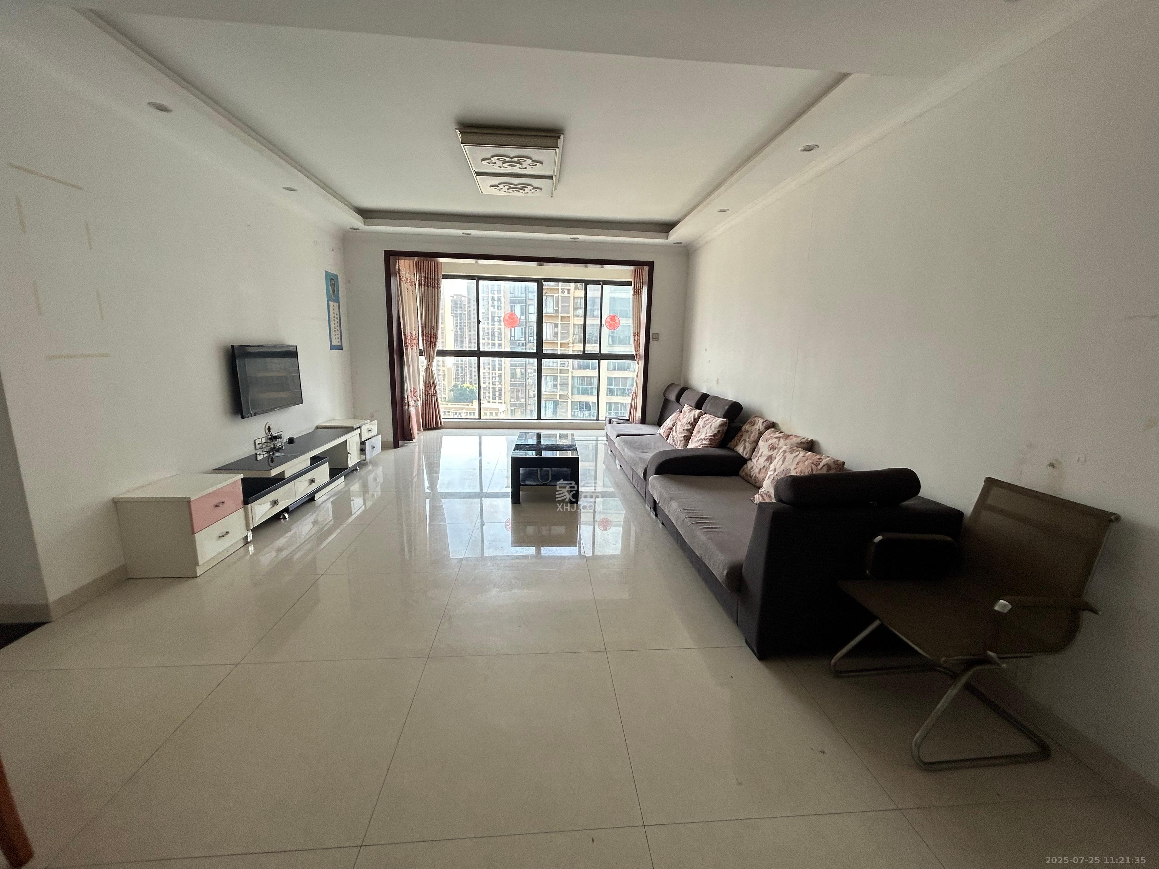 鑫远熙山 4室2厅2卫 2900.0元/月 鑫远熙山 4室2厅2卫 2900.0元/月室内图