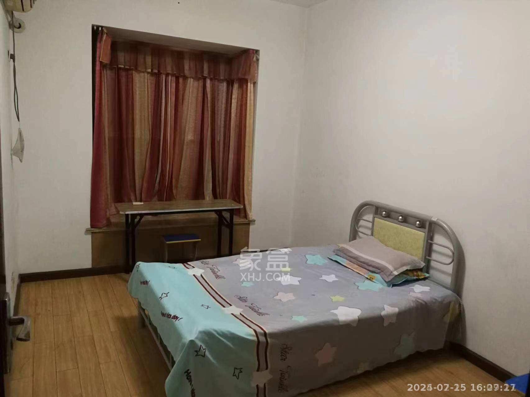 湘银二期世纪花园 4室2厅2卫 1500.0元/月 湘银二期世纪花园 4室2厅2卫 1500.0元/月室内图