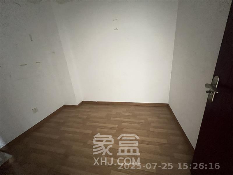 建鸿达华都（华都小户型及大华写字楼）  5室2厅2卫   7500.00元/月