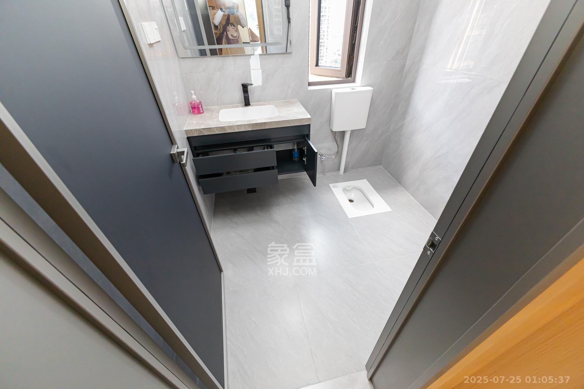 龙湖璟宸原著（龙湖紫宸）  4室2厅2卫    142.0万卫生间