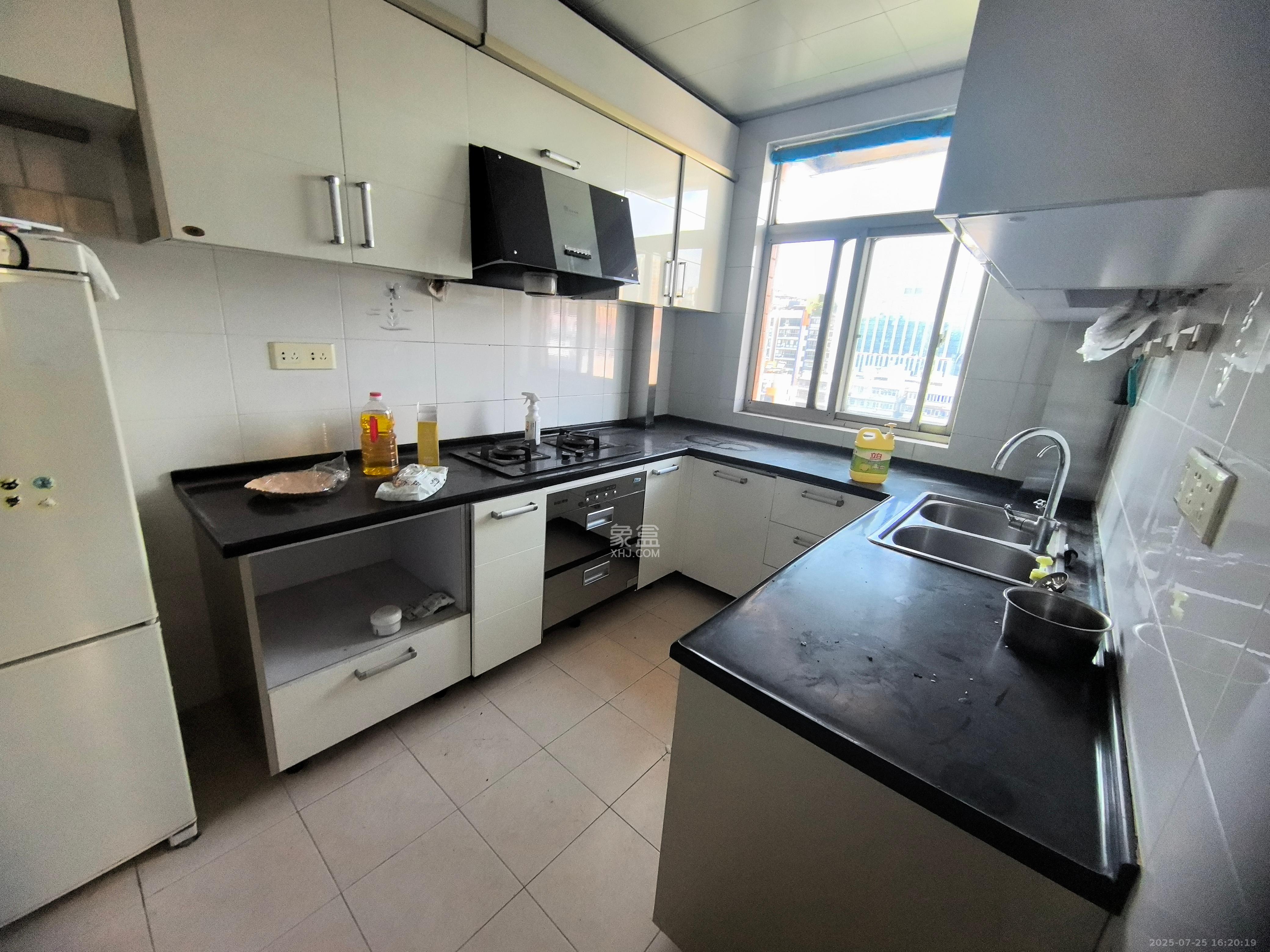 长沙市建筑工程质监站宿舍（质监局宿舍）  4室2厅2卫    3000.0元/月室内图