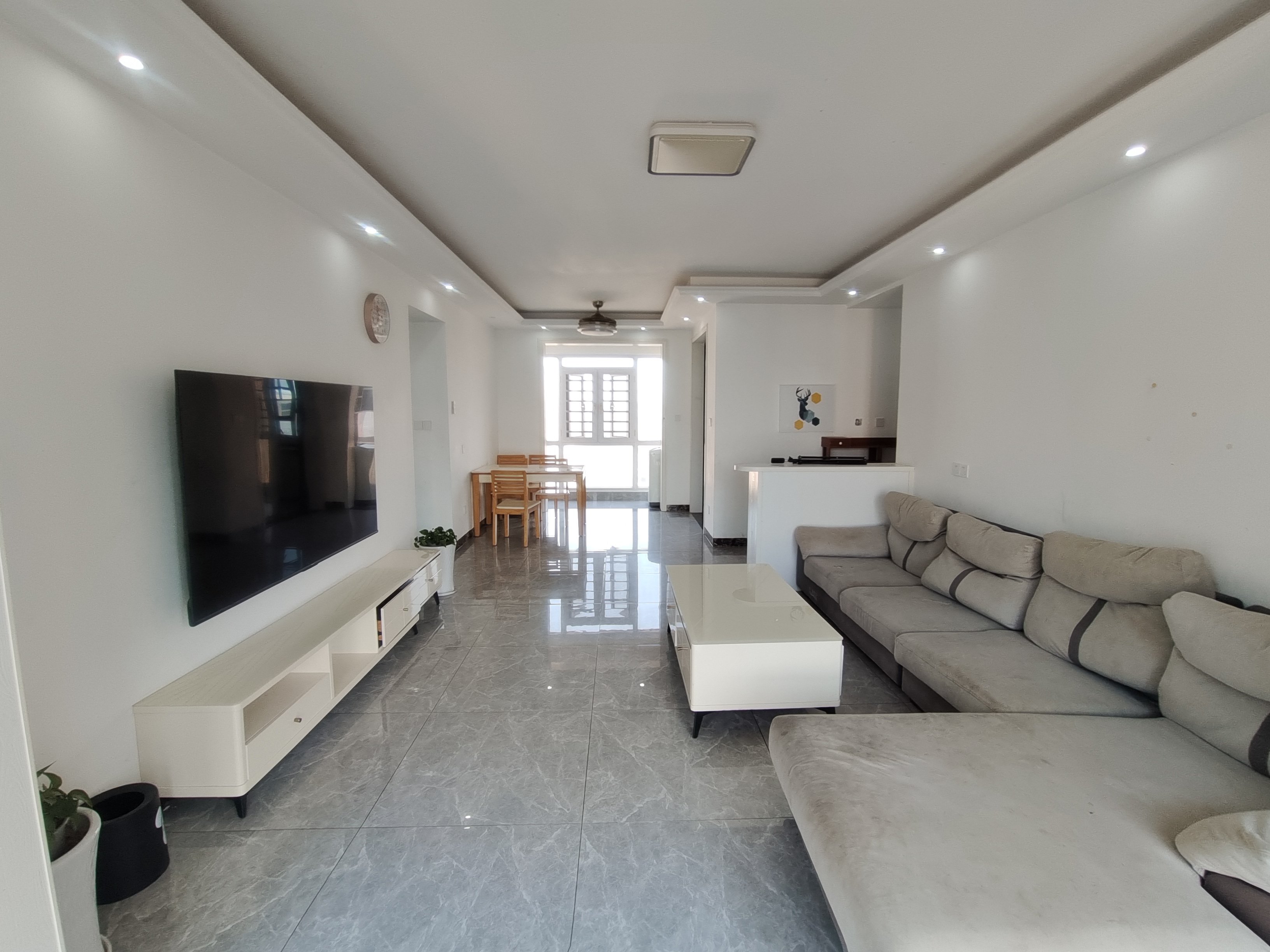 百弘学府城 1室0厅0卫 1600.0元/月 百弘学府城 1室0厅0卫 1600.0元/月室内图