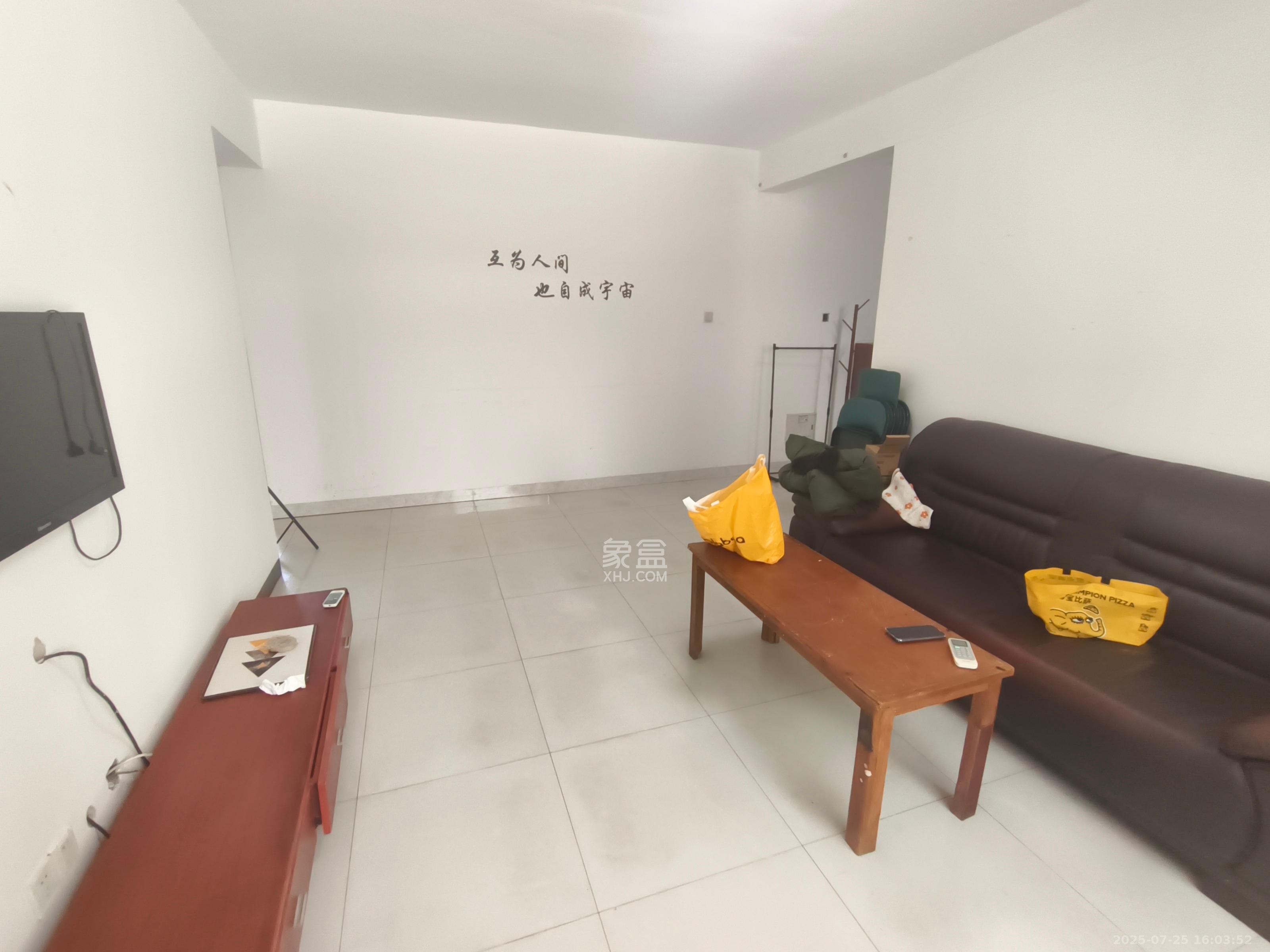 湖韵佳苑  2室2厅1卫   2200.00元/月室内图