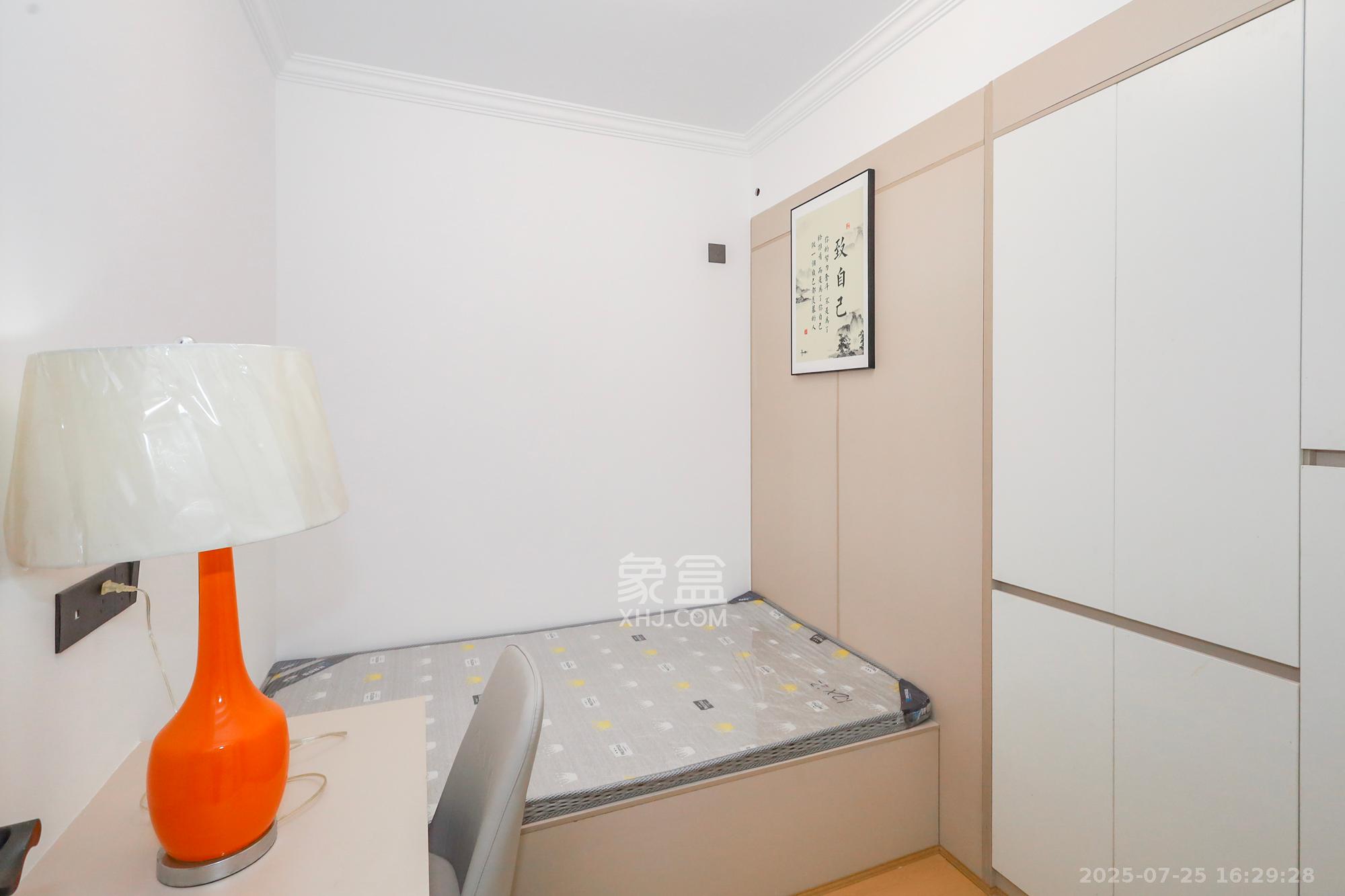 谷山乐园三期  3室2厅1卫    59.8万 谷山乐园三期  3室2厅1卫    59.8万卧室