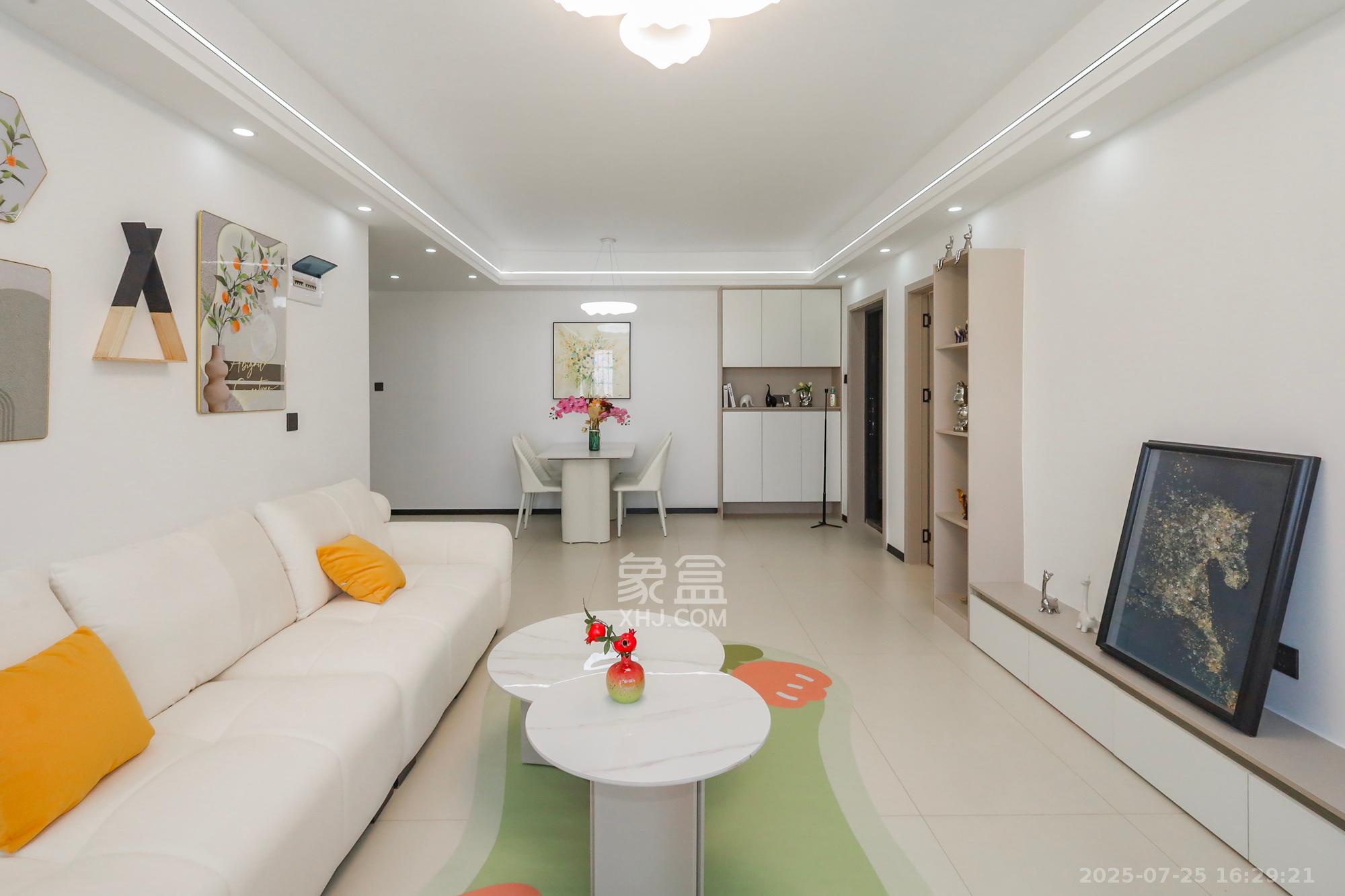 谷山乐园三期  3室2厅1卫    59.8万 谷山乐园三期  3室2厅1卫    59.8万客厅