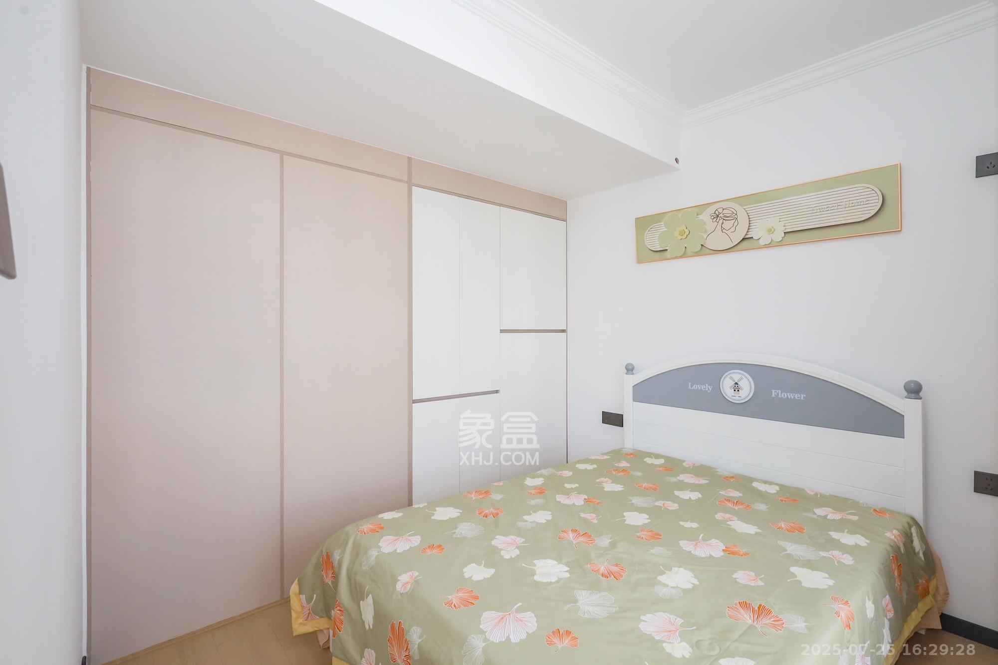 谷山乐园三期  3室2厅1卫    59.8万 谷山乐园三期  3室2厅1卫    59.8万卧室