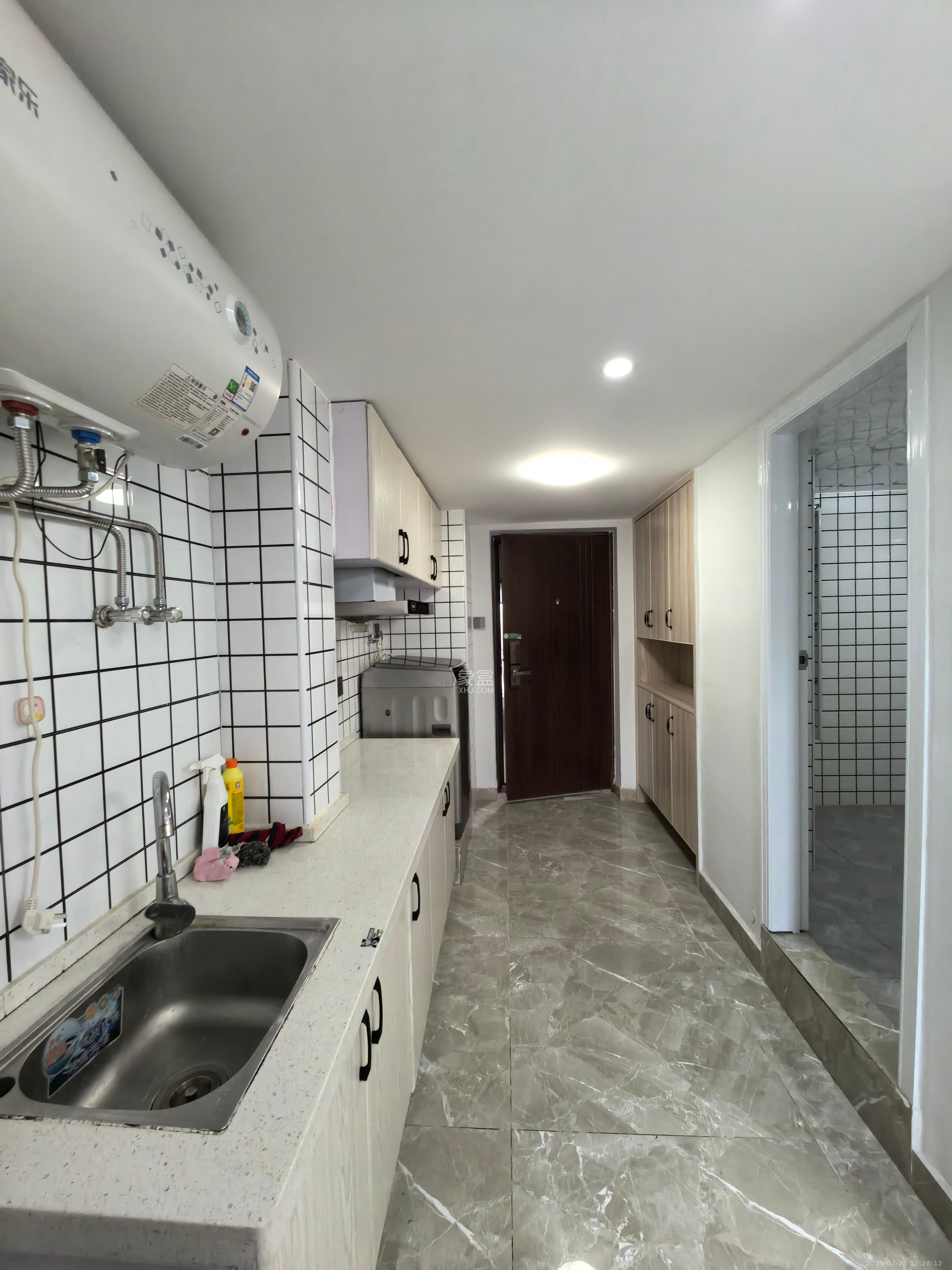 华润置地广场二期  1室1厅1卫    1800.0元/月室内图